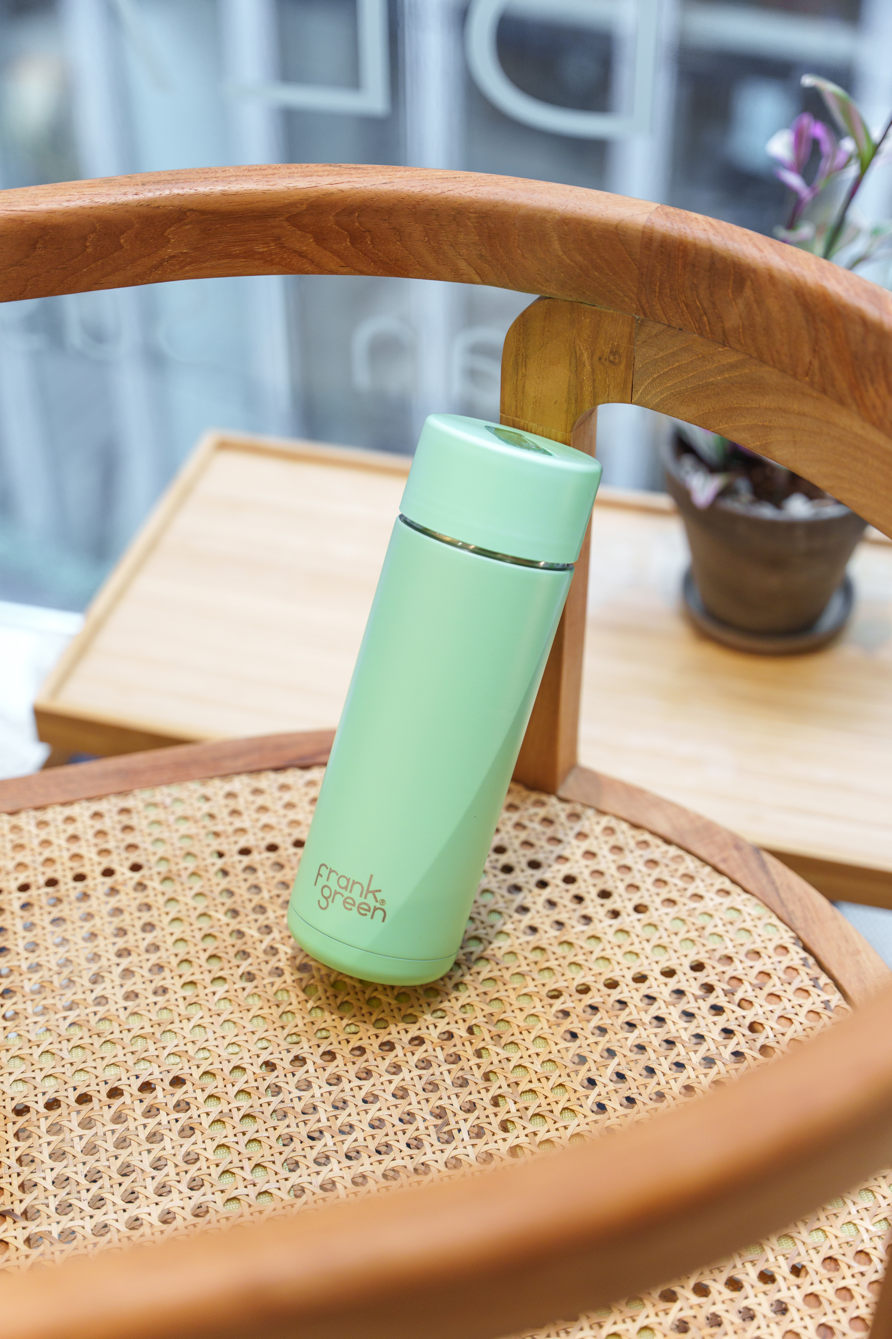 Mint Gelato Ceramic Reusable Bottle - 20oz / 595ml | FRANK GREEN