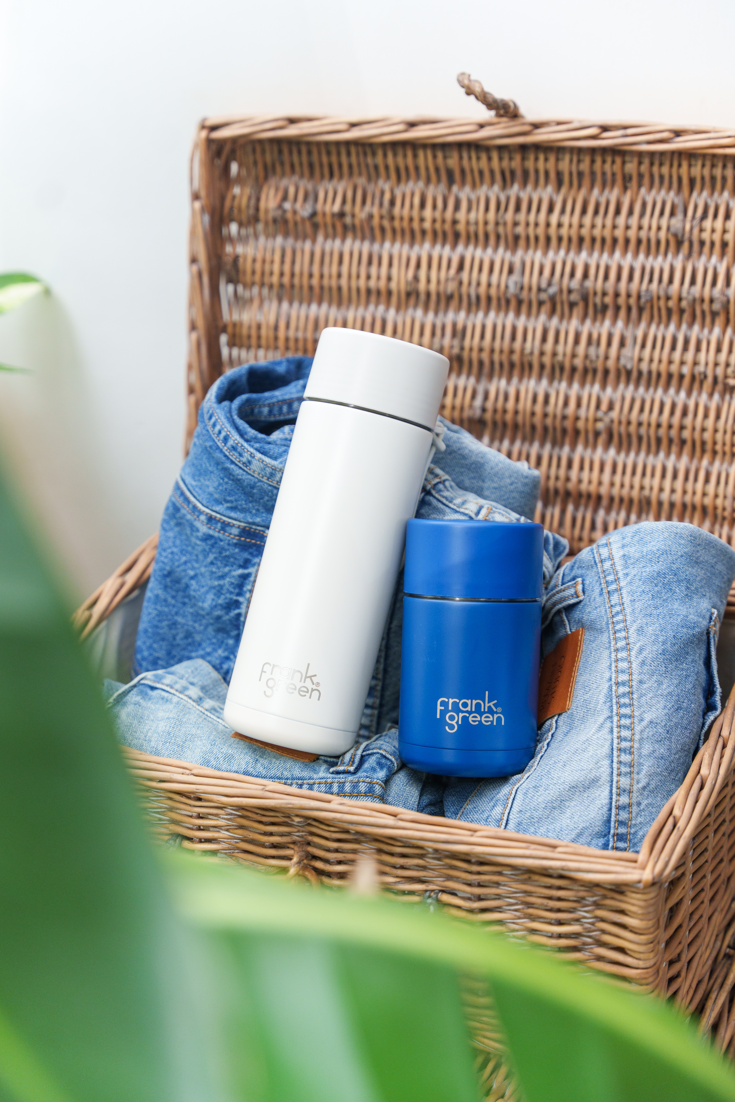 Cloud Ceramic Reusable Bottle - 20oz / 595ml | FRANK GREEN