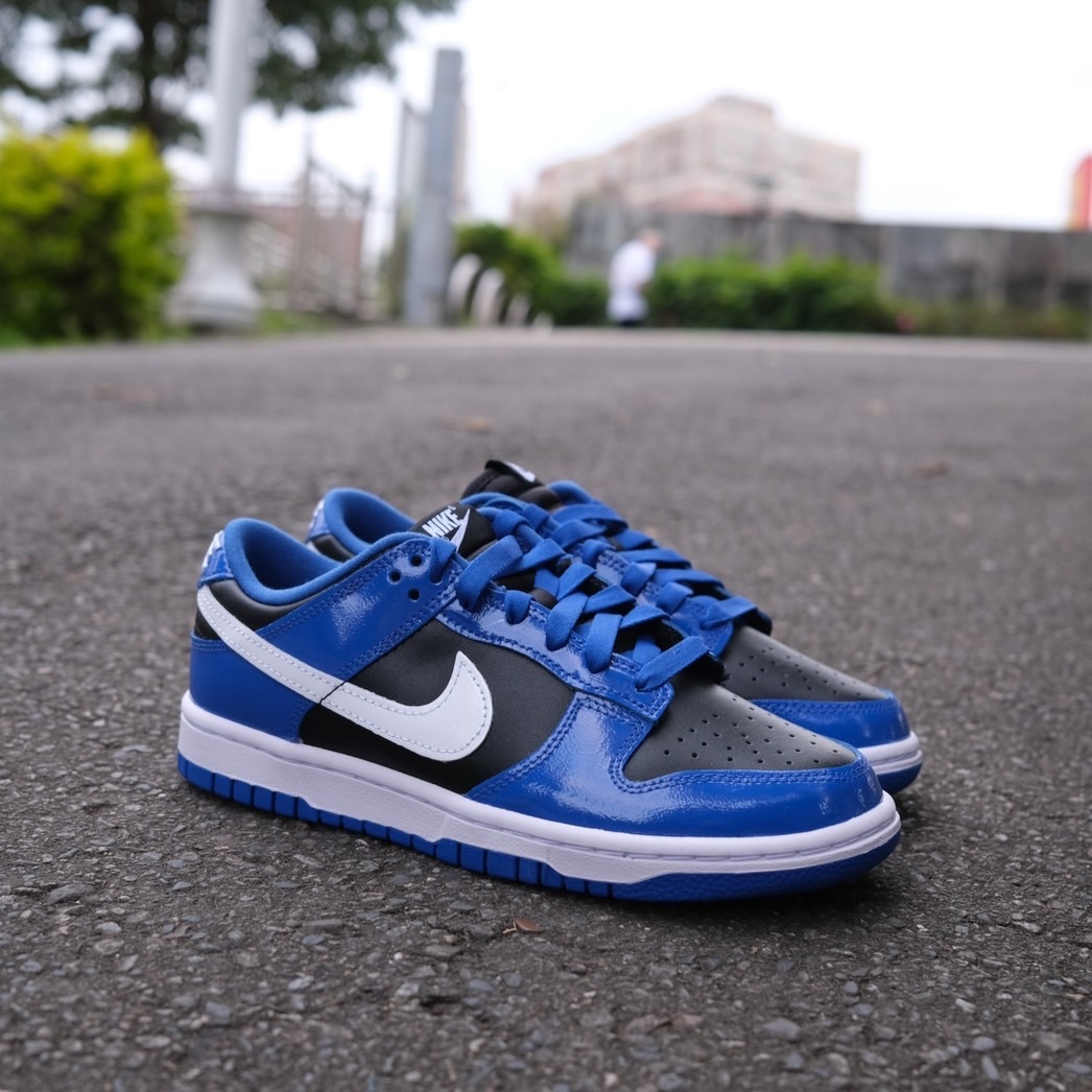-(D5c)-WMNS NIKE DUNK LOW ESS "GAME ROYAL" 黑藍白勾 女鞋-DQ7576 400