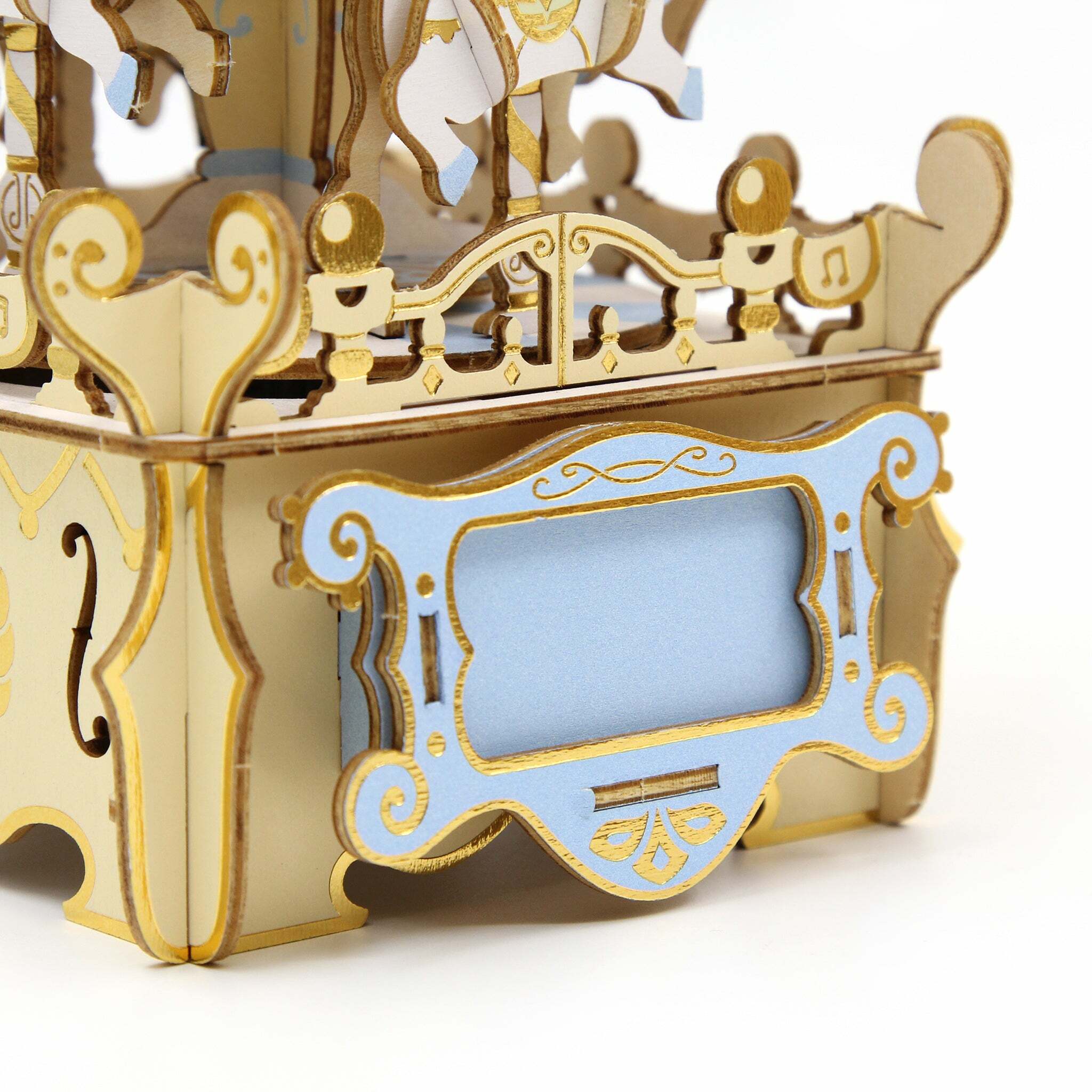 merry go round　完売間近！！ Merry Go Round cost a couple of dollars.but worth it for the