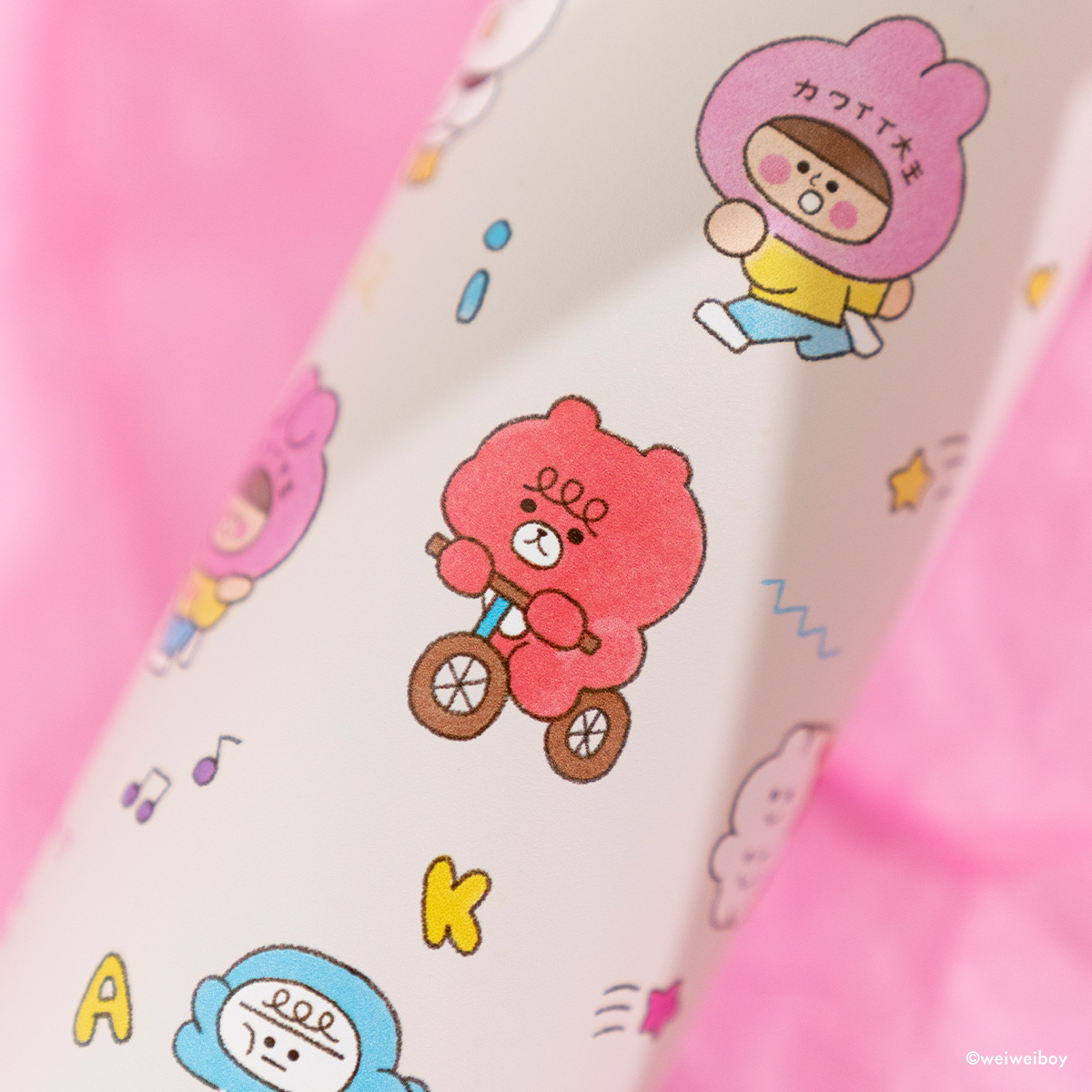 【weiweiboy x 慢慢挑-越來越可愛】彈蓋內鈦陶瓷聯名保溫杯，超輕450ML|白色（可裝咖啡、奶茶）