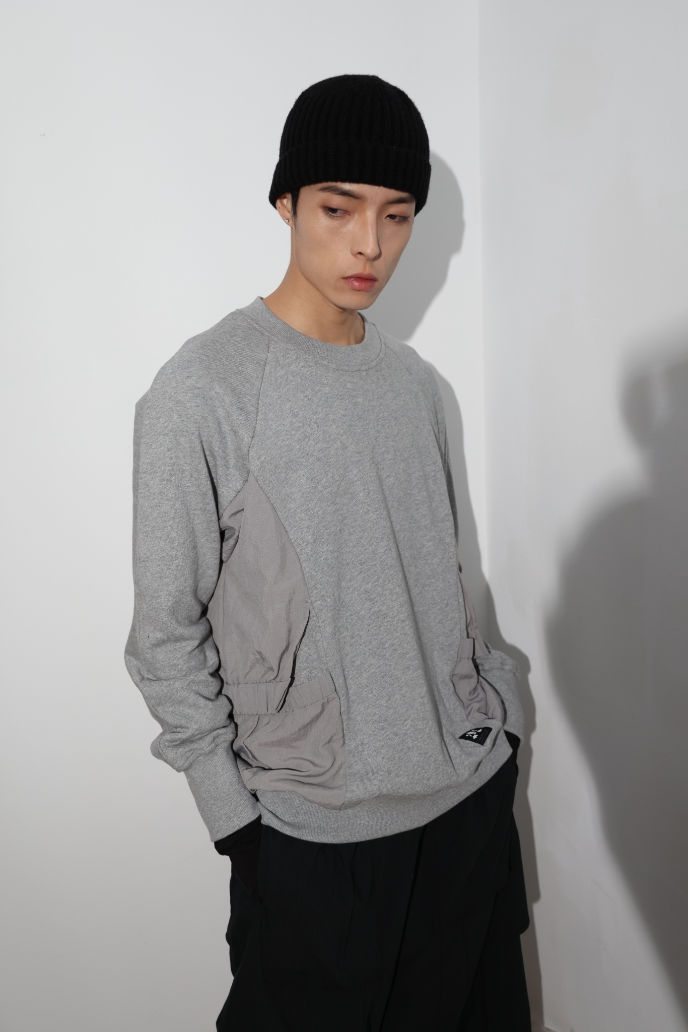 側鬆緊口袋上衣-灰