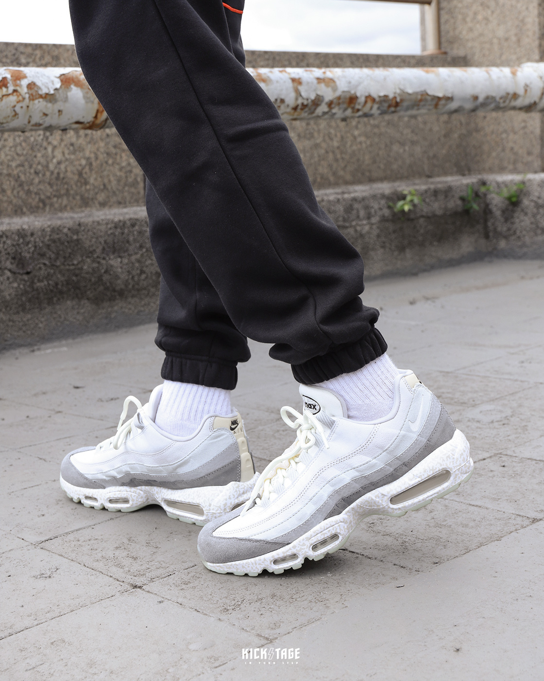 NIKE AIR MAX 95 QS 夜光灰色白灰全氣墊休閒鞋【DV2593-100】