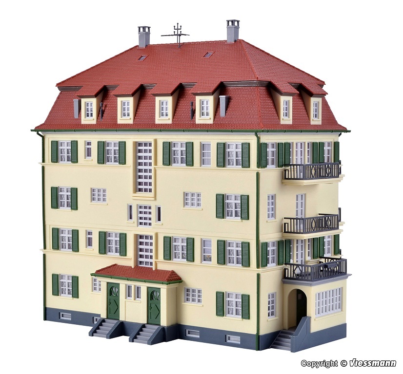 Kibri 38354 HO scale, Apartment house with balcony