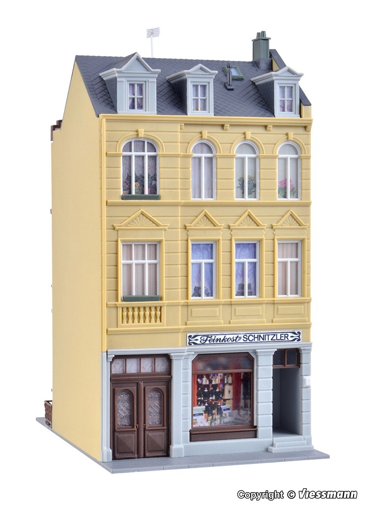 Kibri 39103 HO scale Middle-class house with upper studio Bonn kit.