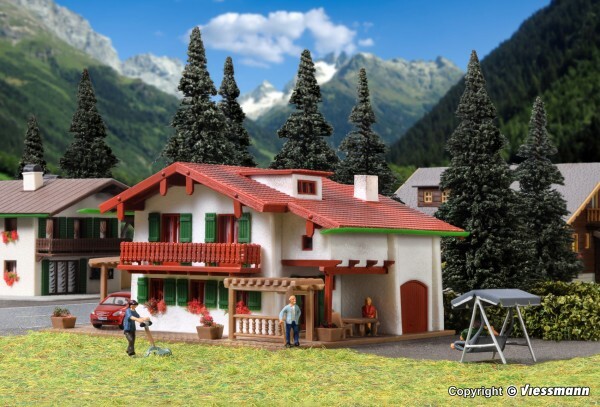 Vollmer 47754 N scale, Chalet Edelweiß with carport