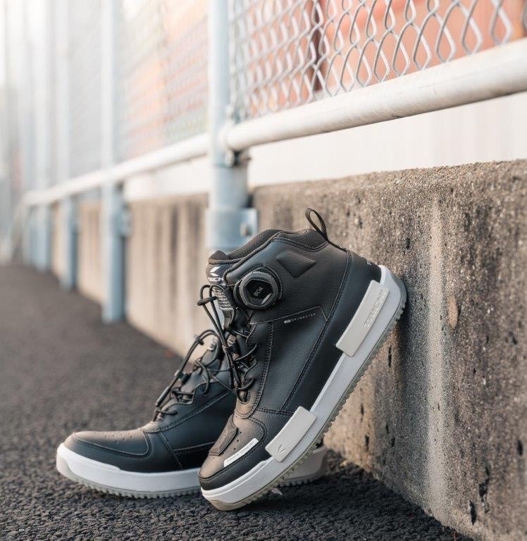 TAICHI RSS014 BLACK/WHITE 黑白 休閒車靴 防水 車靴 騎士靴