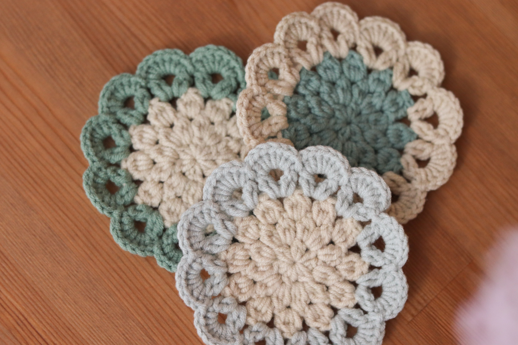 手工鉤織 牛奶棉 拼色杯墊3