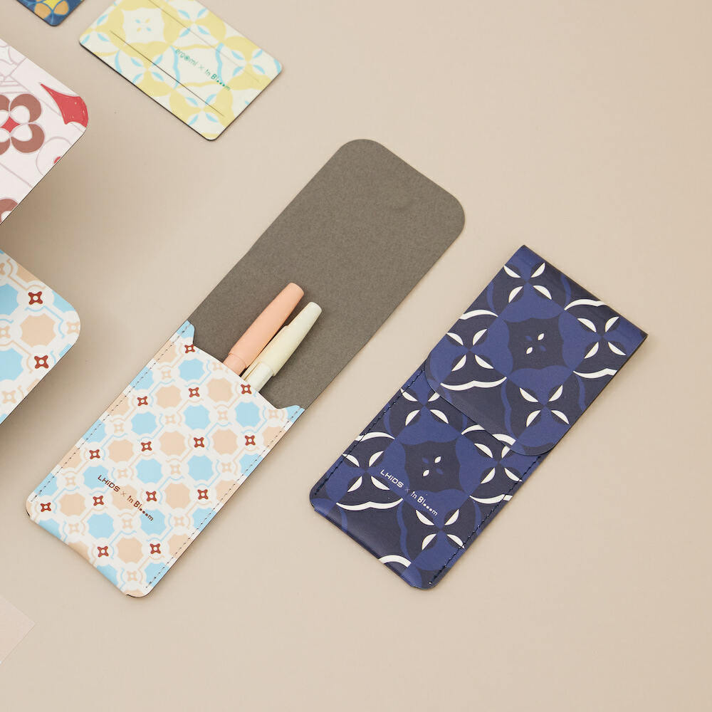 印花樂 x ergomi 玩色便攜筆袋/玻璃海棠8號/海軍藍/老派新潮