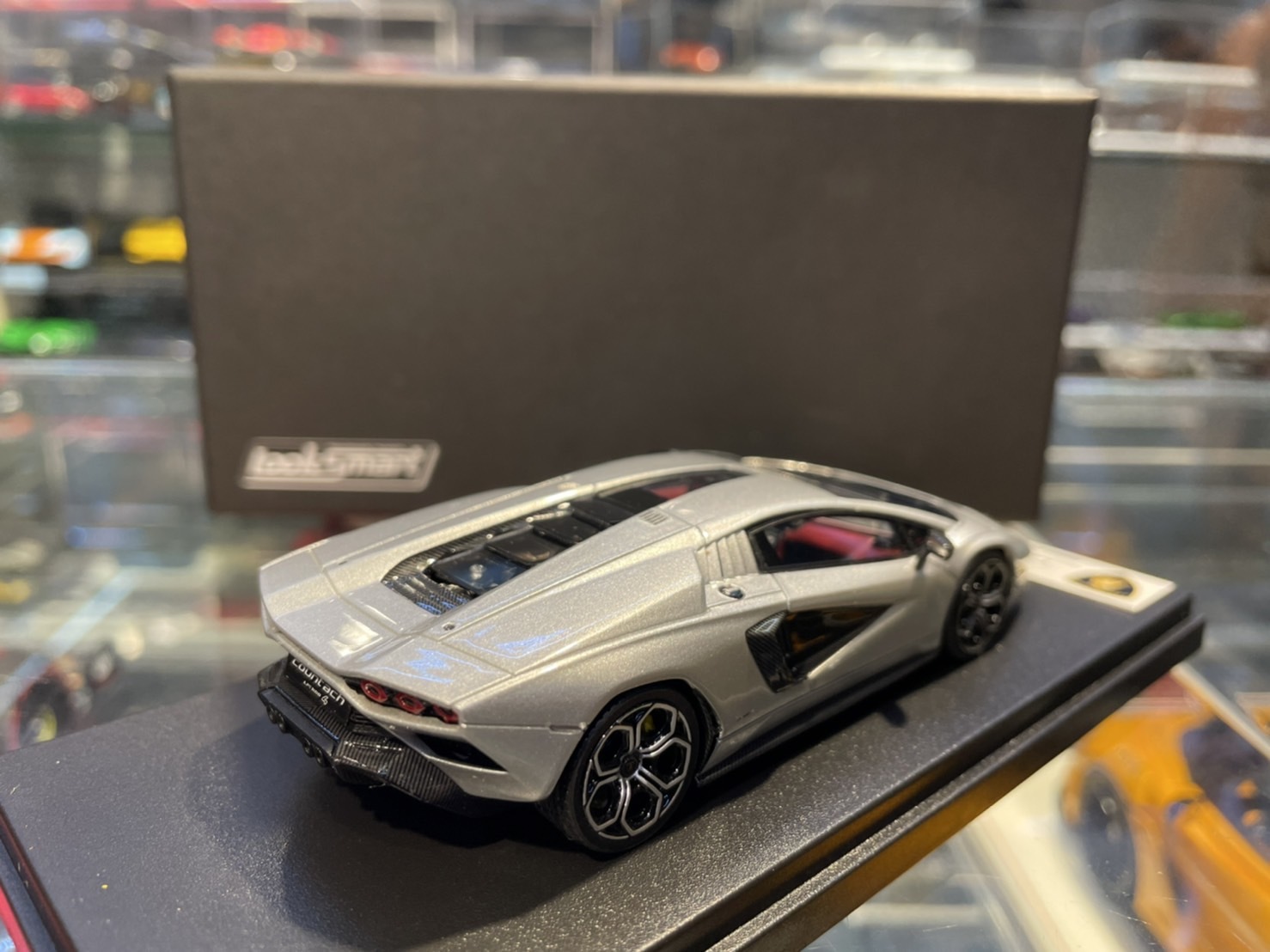 Lamborghini Countach LPI 800-4 jaune (LookSmart) 1/43e