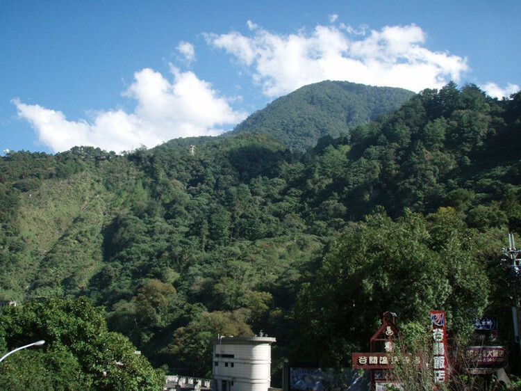 明高溫泉會館山景