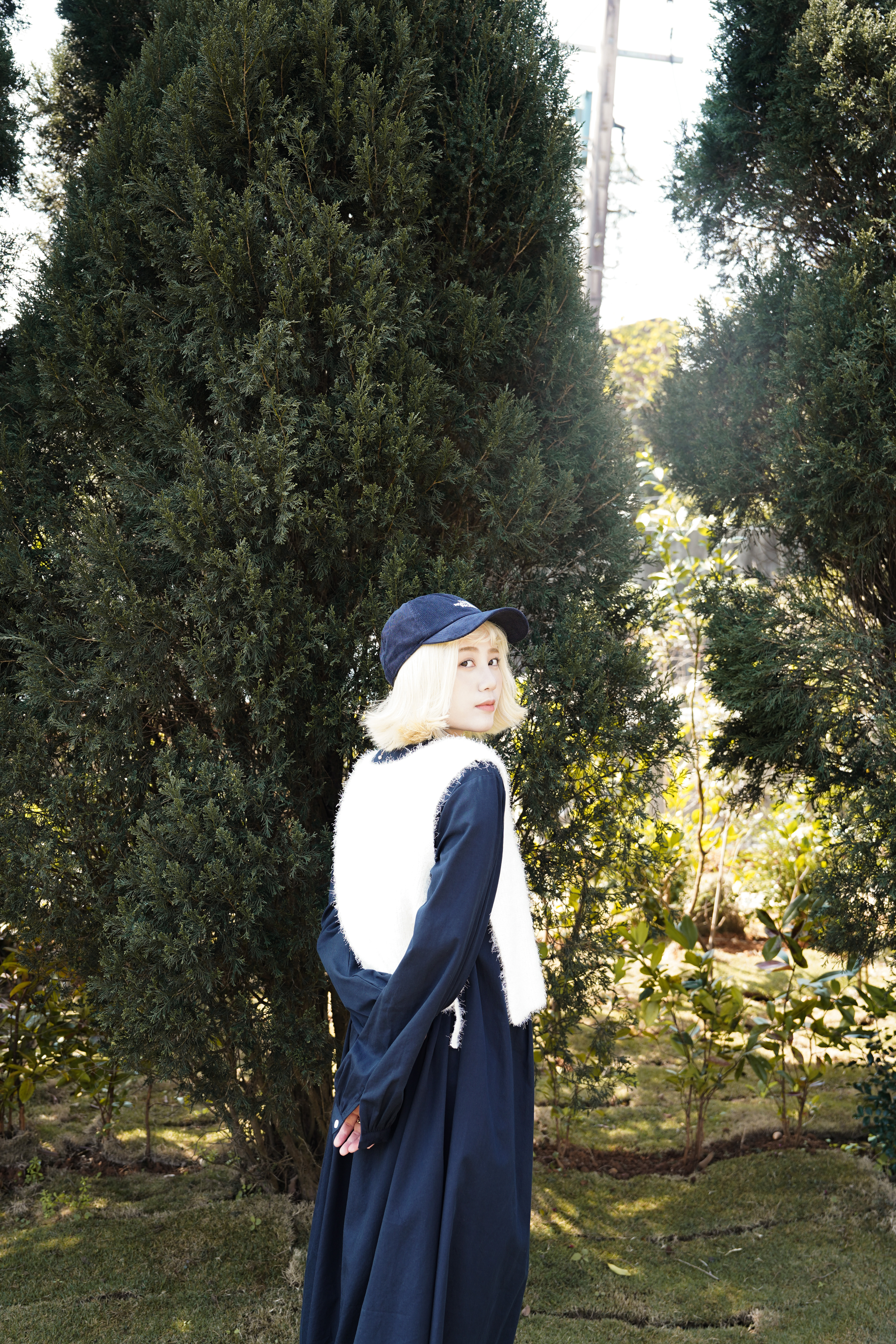 毛毛方領綁繩背心