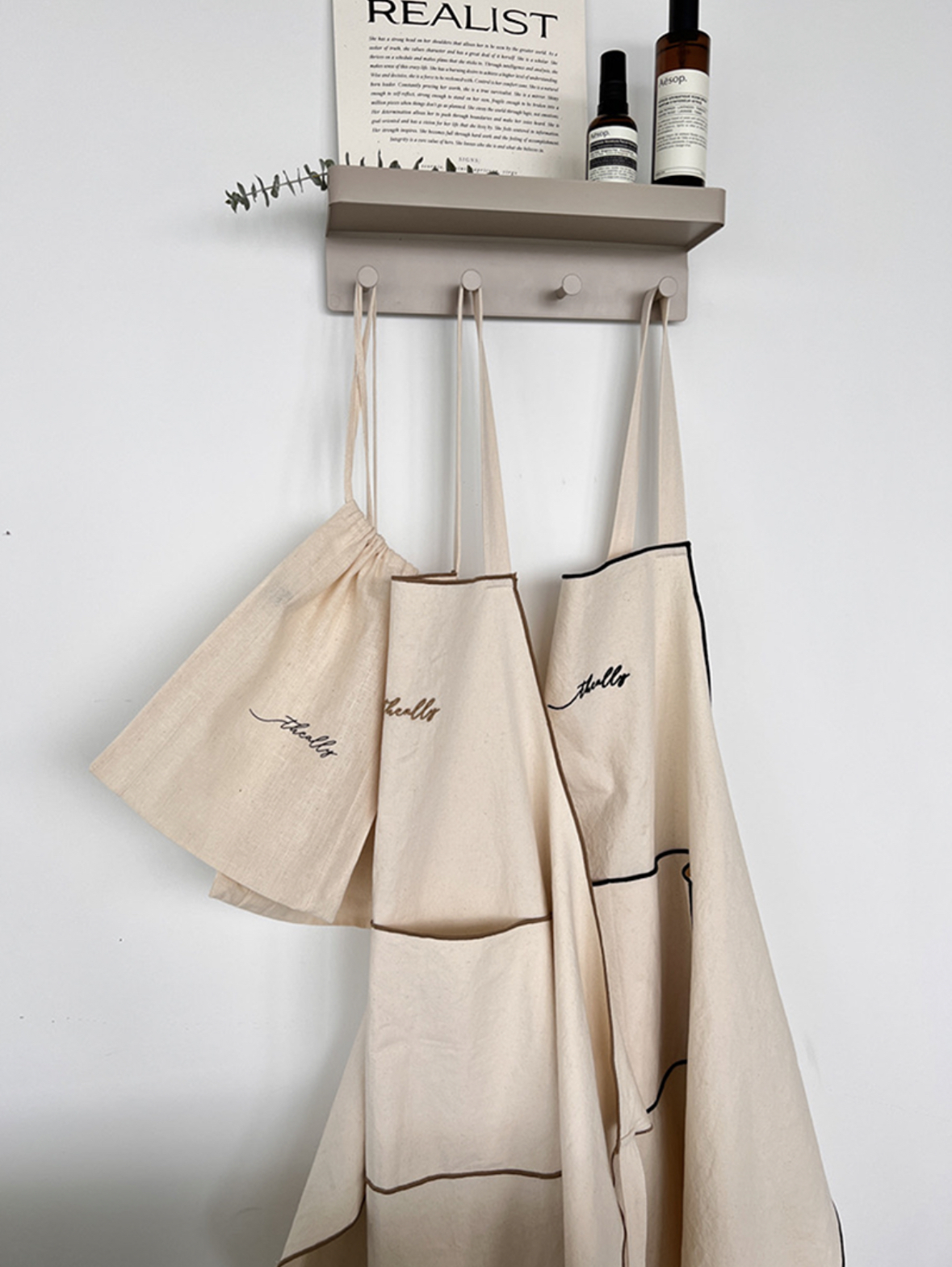 <韓國代購> The Ally Daisy Apron - 2 Colors