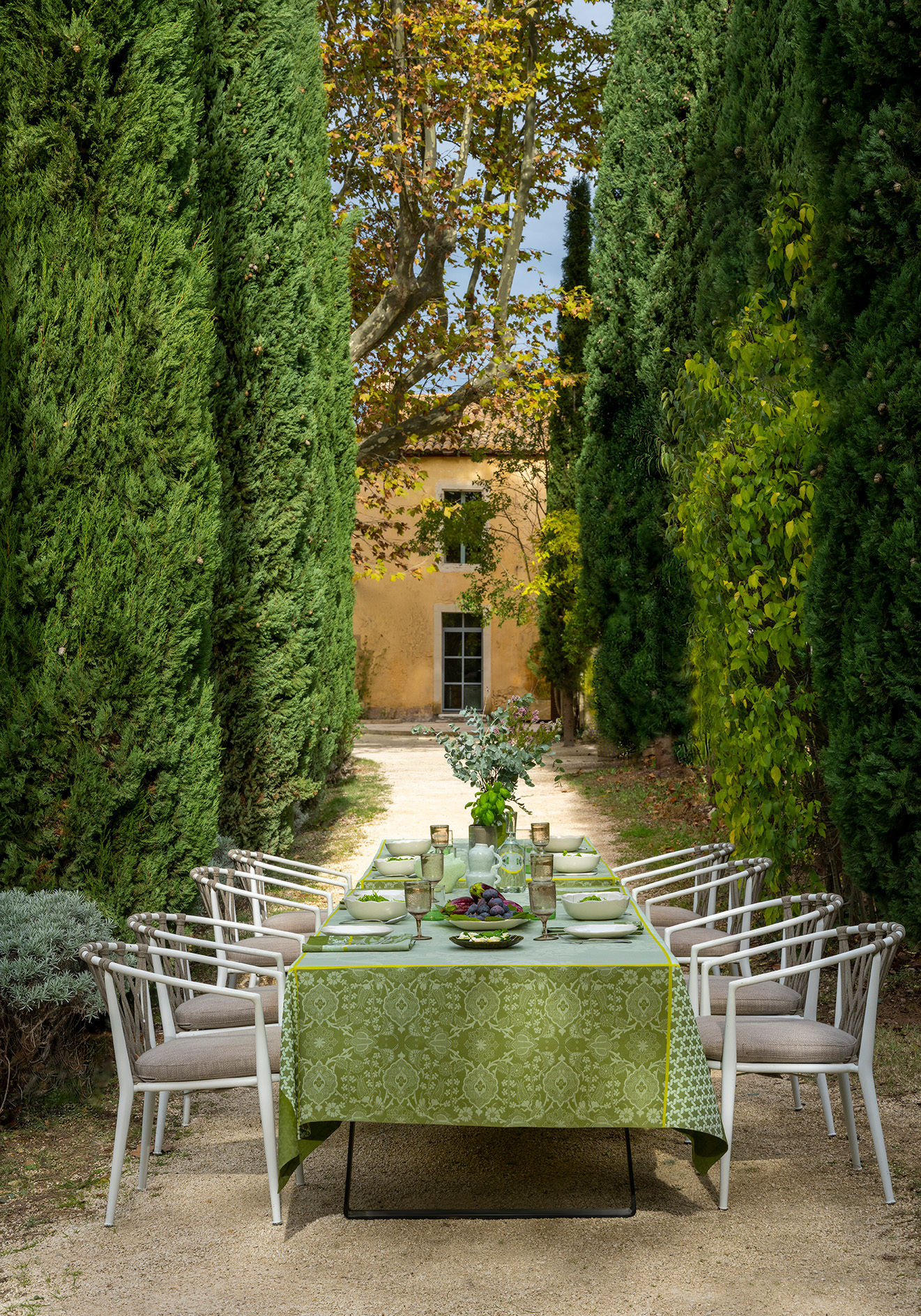 Tablecloth, Voyage Iconique