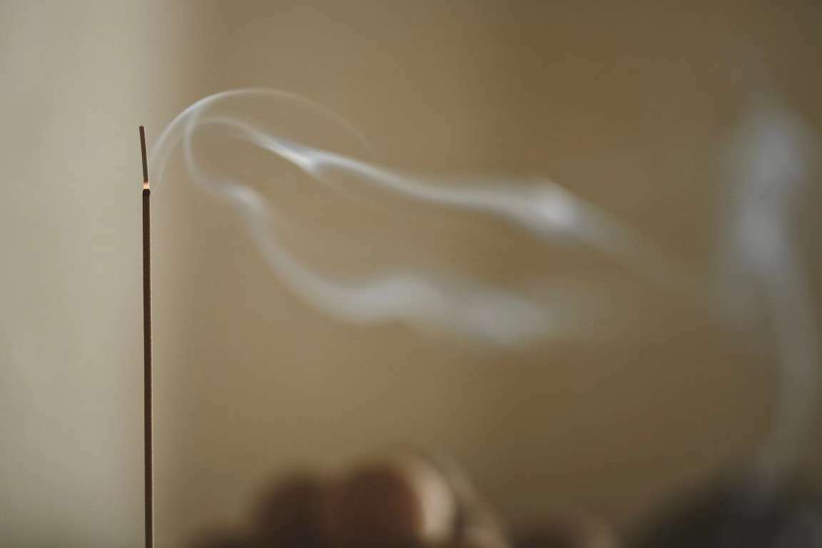 香事｜芽莊紅⼟ 線香