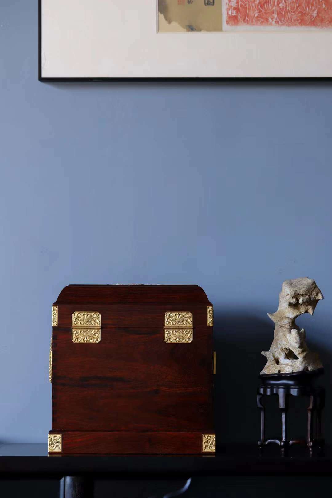 ⼩葉紫檀 | 百寶嵌官⽪箱