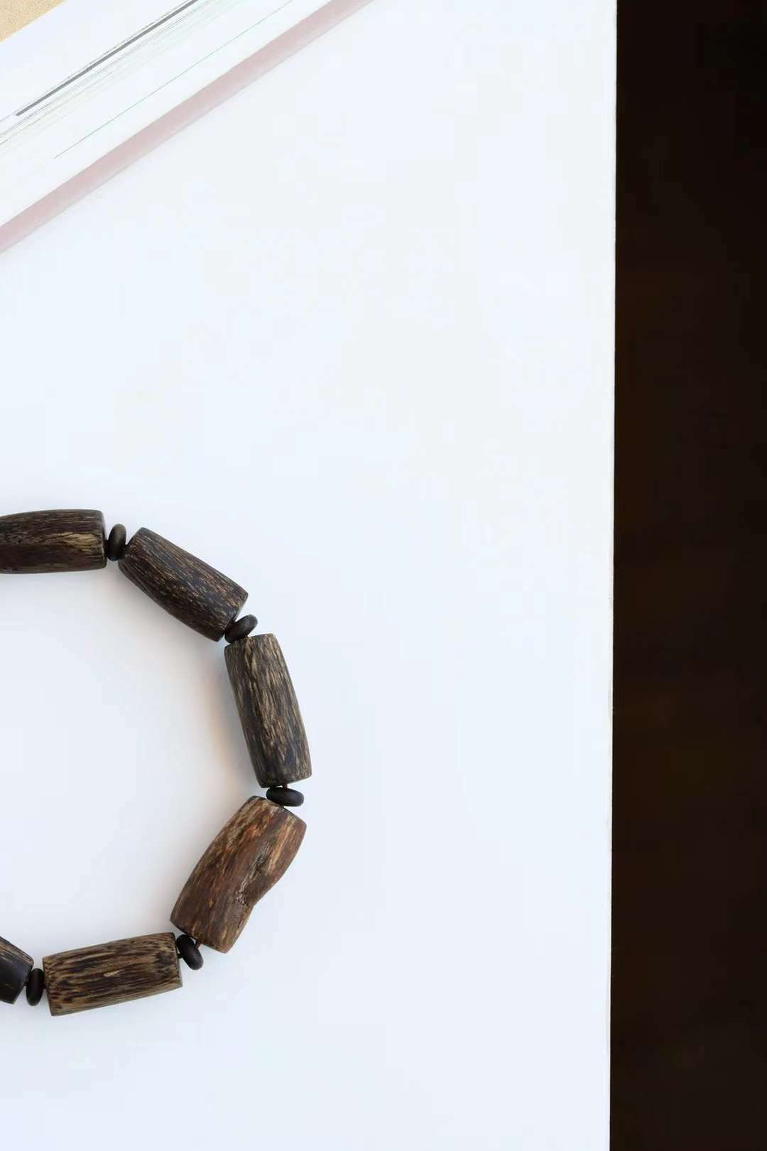 汶萊沉香｜桶珠⼿串