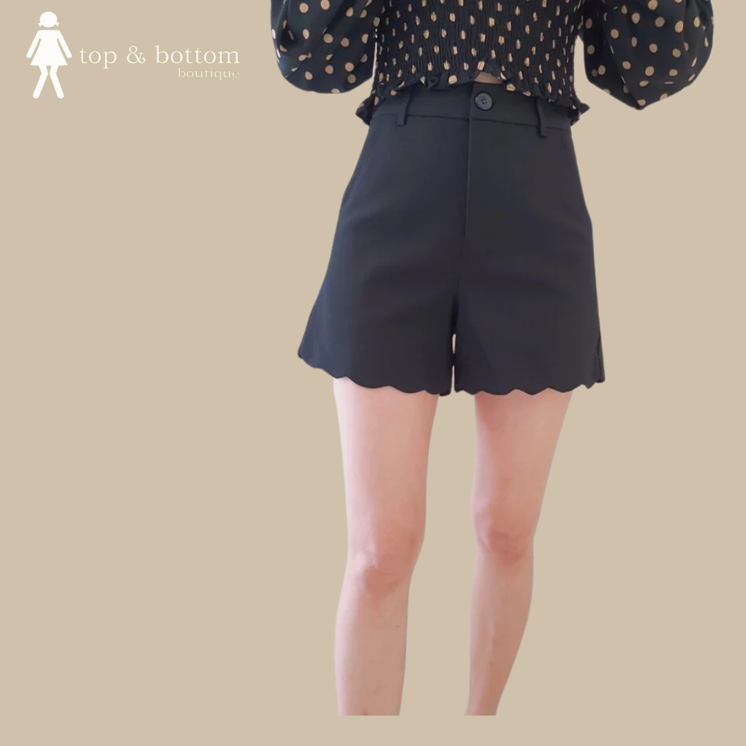 SCALLOP TRIM HIGH WAIST SHORTS