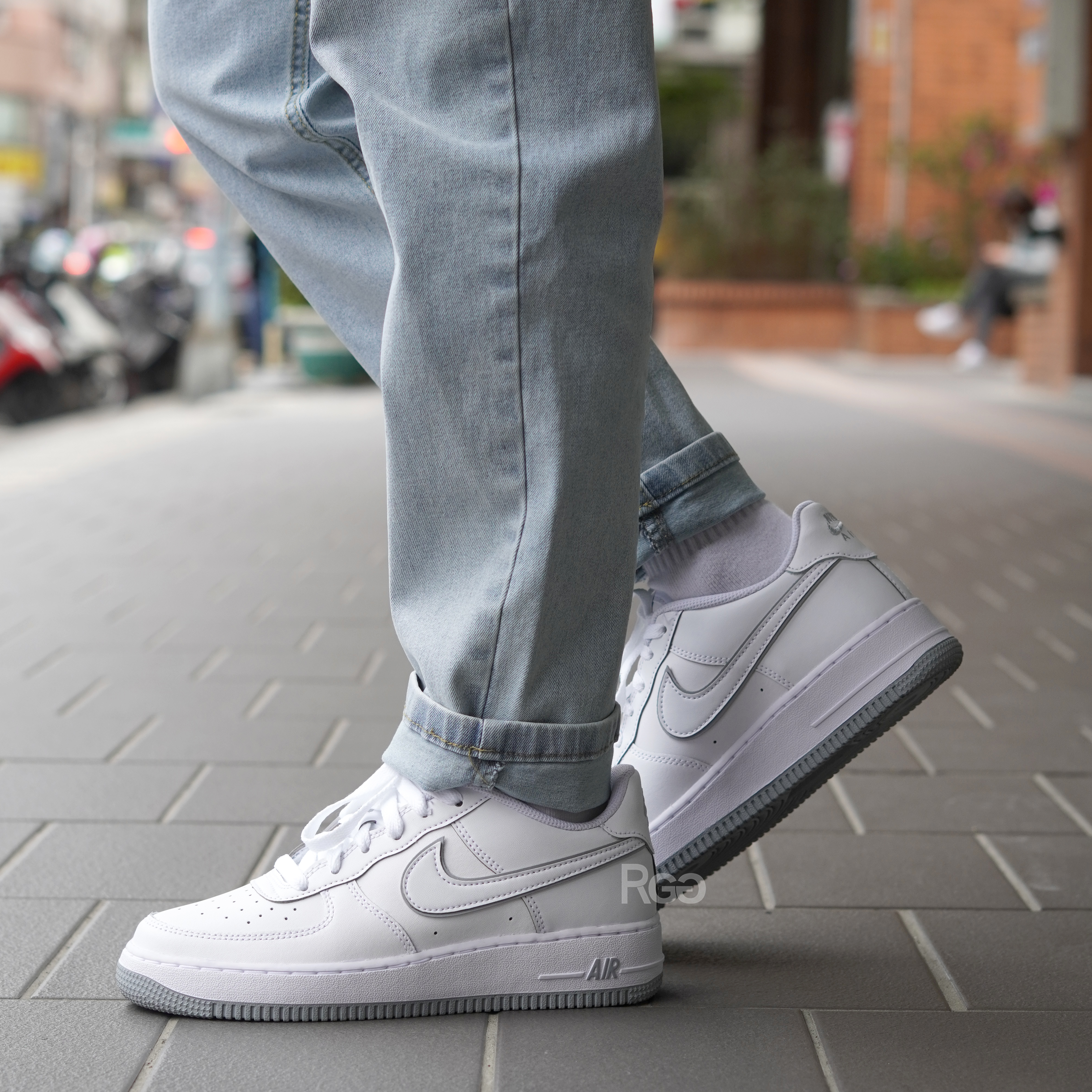 Nike Air Force 1 (GS) 經典白灰(DX5805-100)