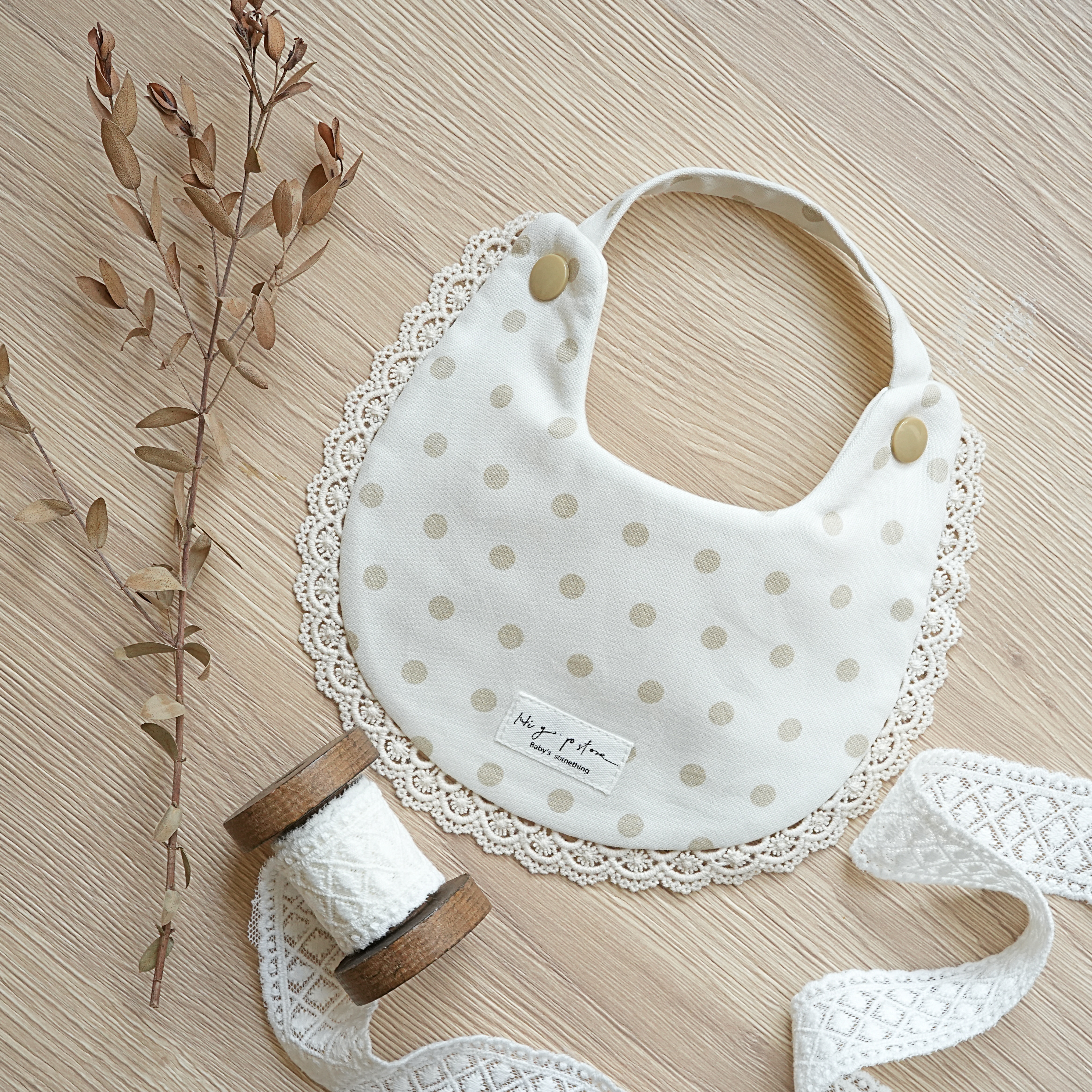 Hi Y.P store-手作圍兜-奶茶點點