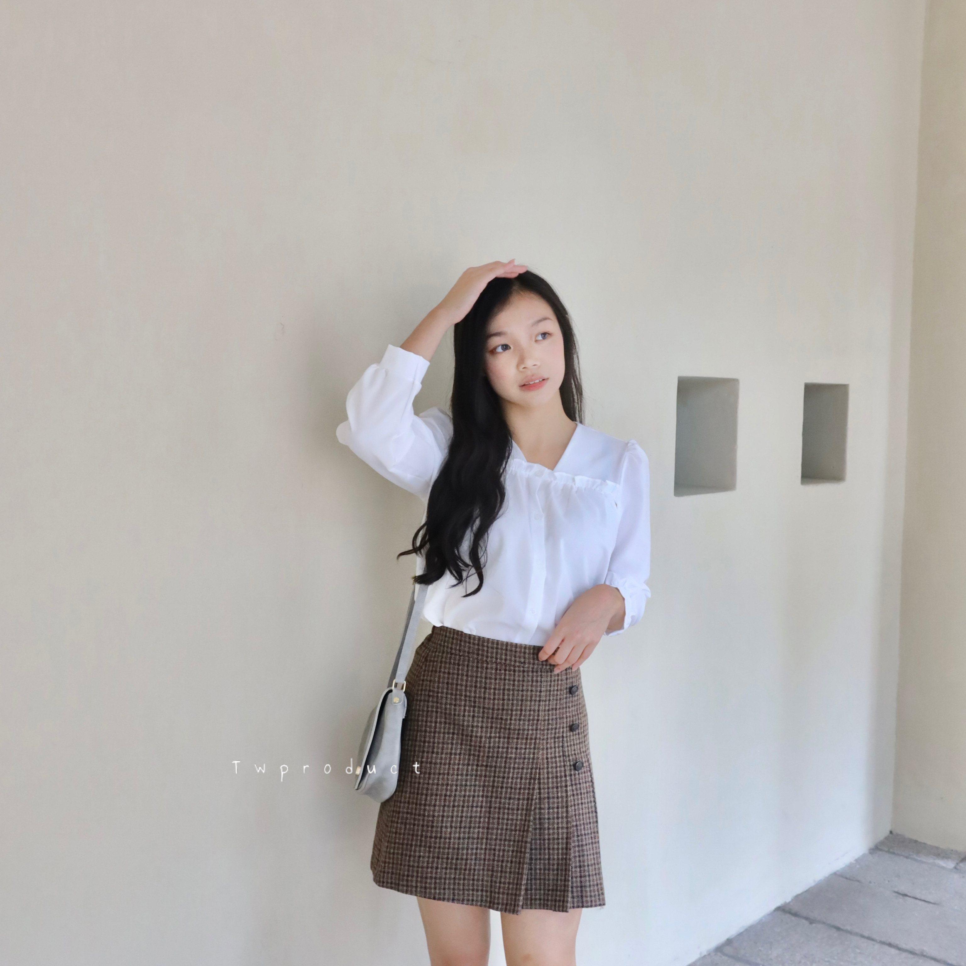 ✨ ||  SK212 || 半 摺 啡 格 三 鈕 秋 冬 裙