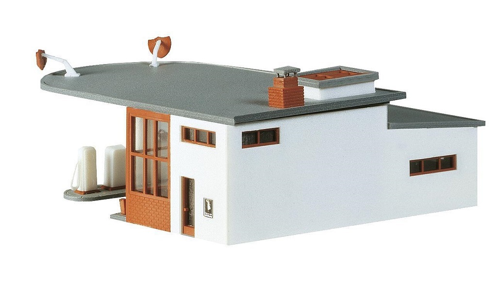 Faller 232219 N scale BP petrol station kit.