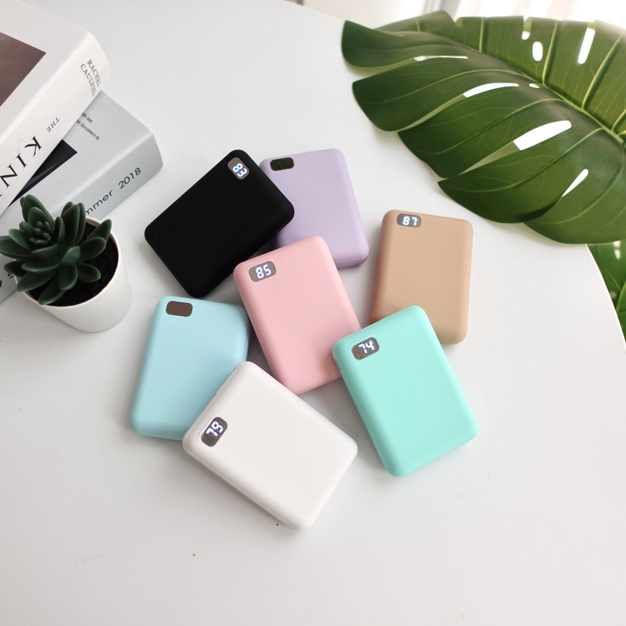 馬卡龍行動電源 10000毫安 大容量 數字顯示