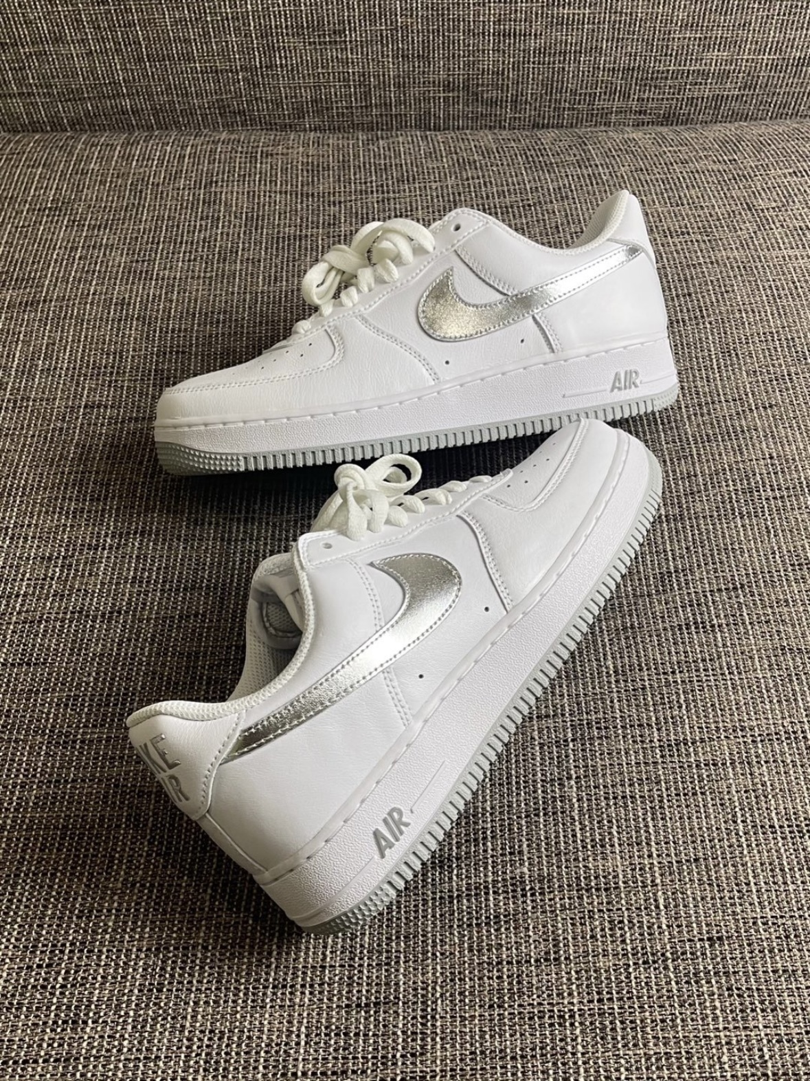 Nike Air Force 1 "Silver Swoosh" Color of the Month 太空銀