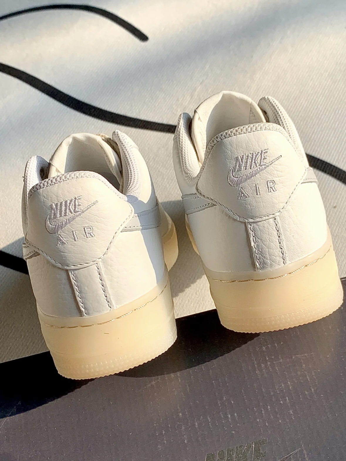 Nike Wmns Air Force 1 小星星(FD0793100)