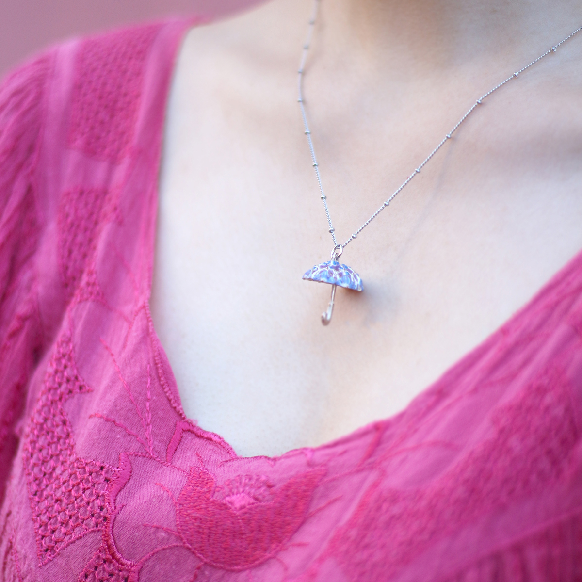 Palnart Poc 繡球花雨傘頸鏈