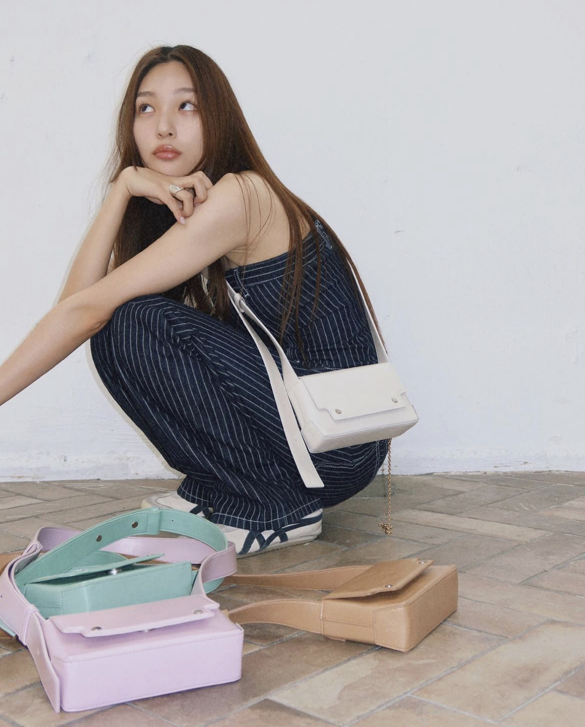 FIND KAPOOR MARC BAG 18 CRINKLED