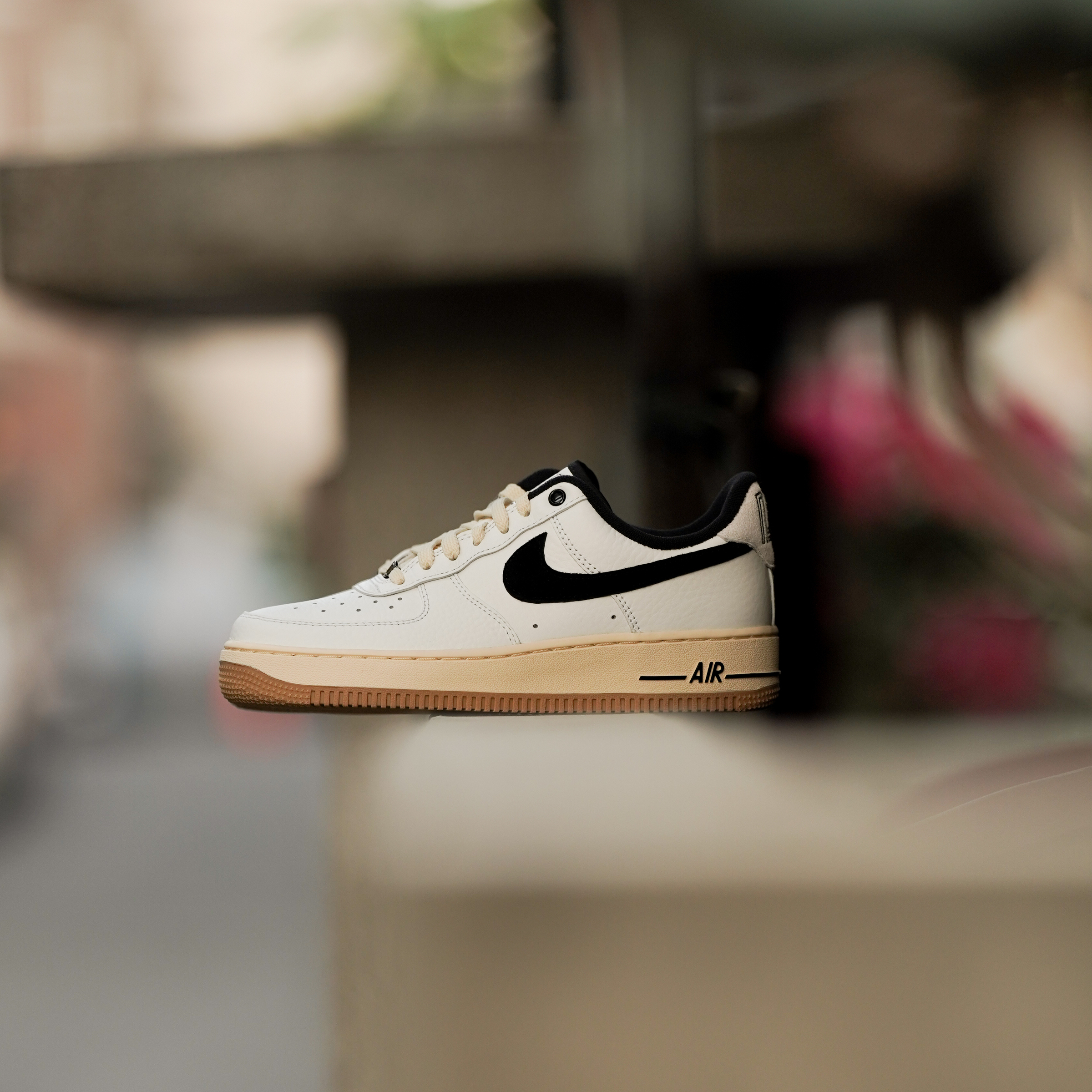 NIKE AIR FORCE 1 AF1 兔年復古奶油底白藍紅黑DR0148-100