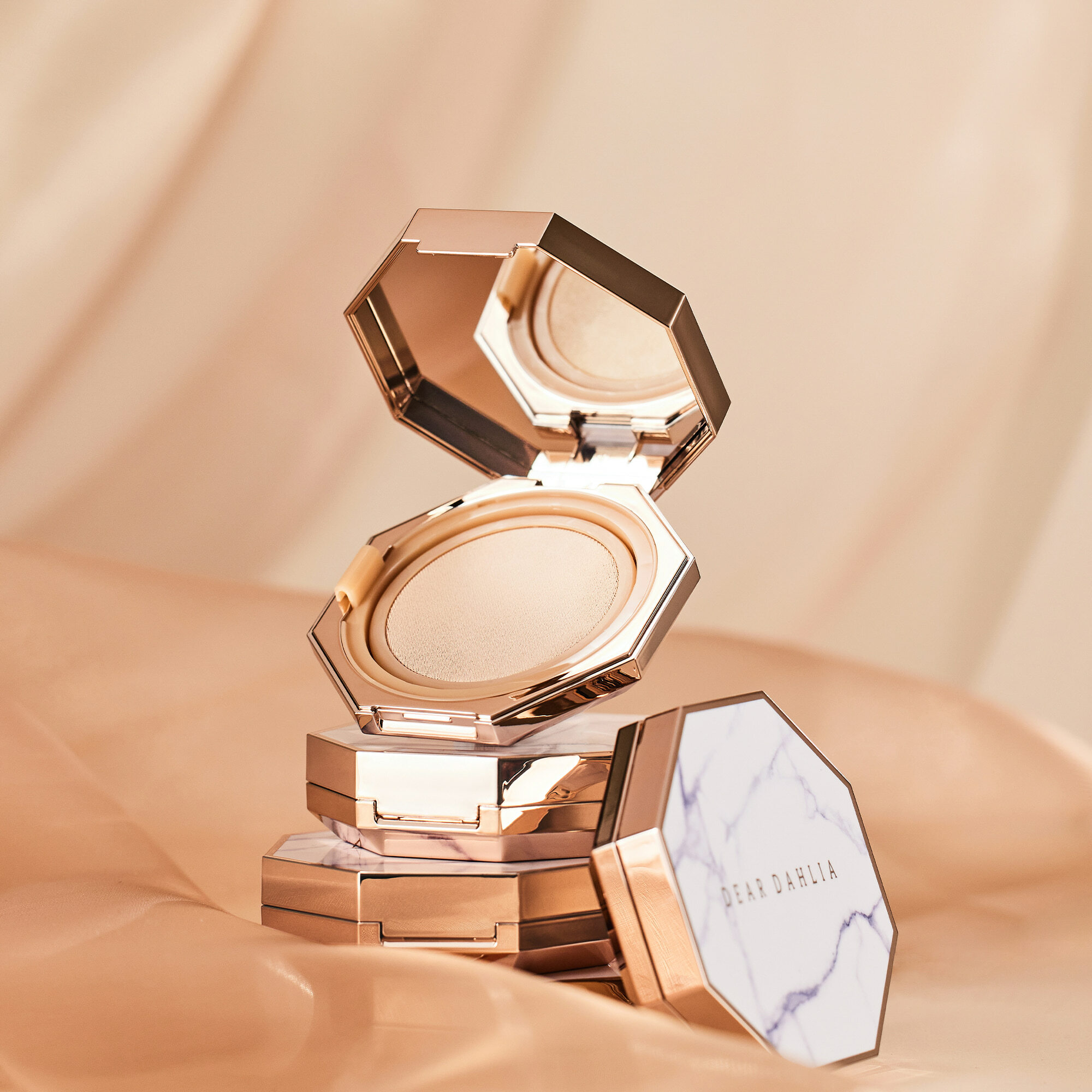 Dear Dahlia Skin Paradise Sheer Silk Cushion SPF50+ PA++++ 8g