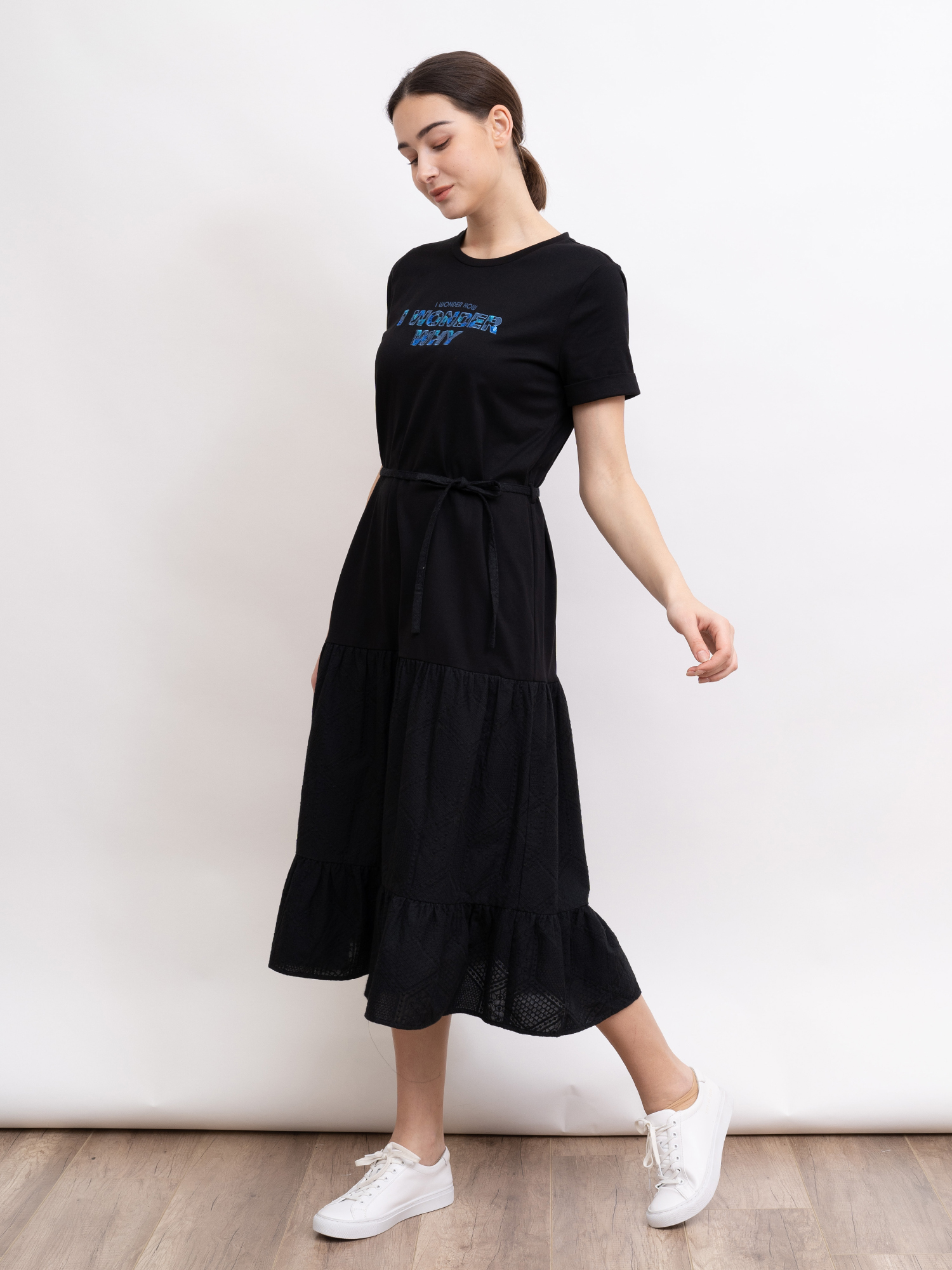 mi-tu 字母圓領連身裙