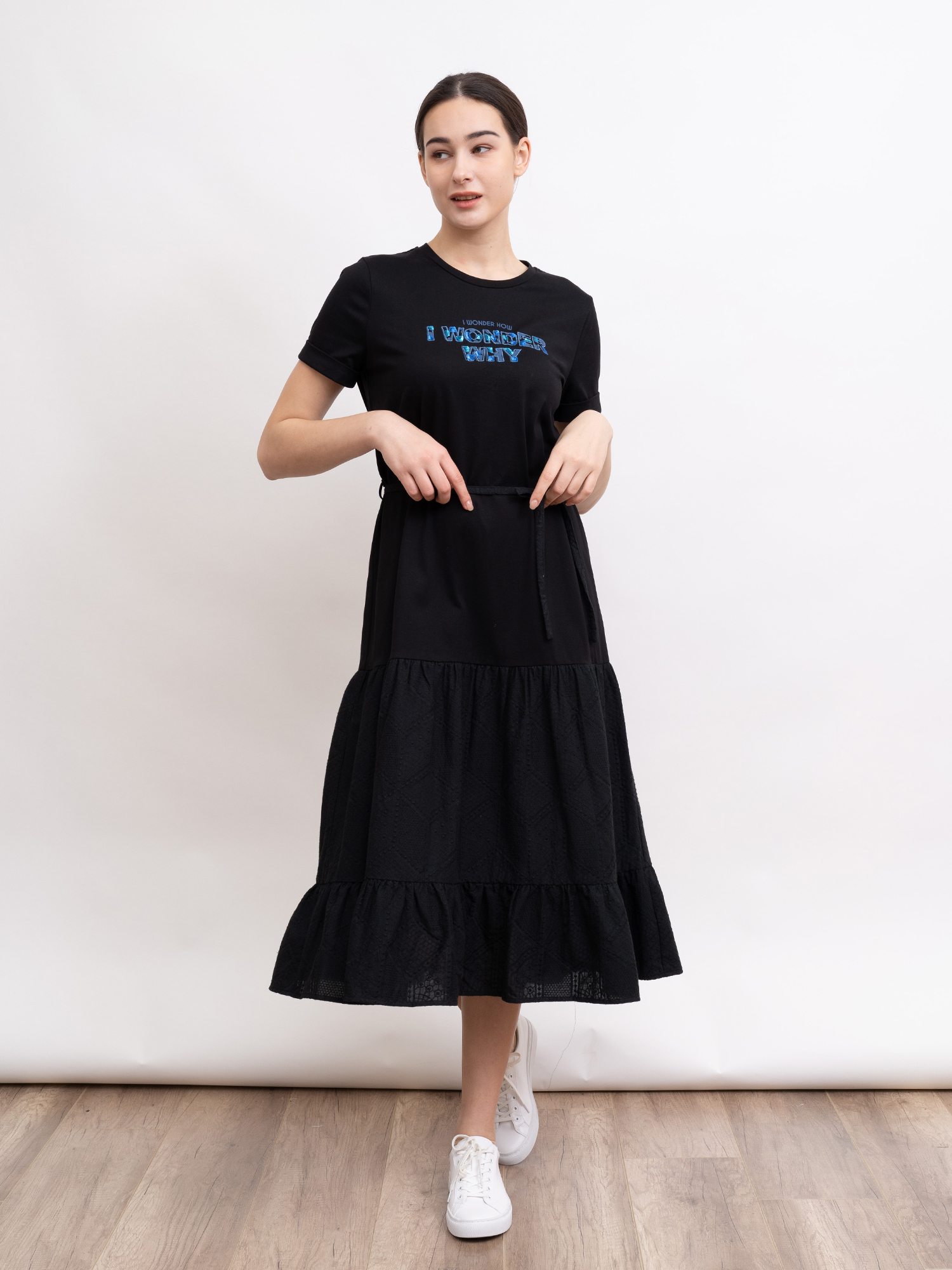 mi-tu 字母圓領連身裙