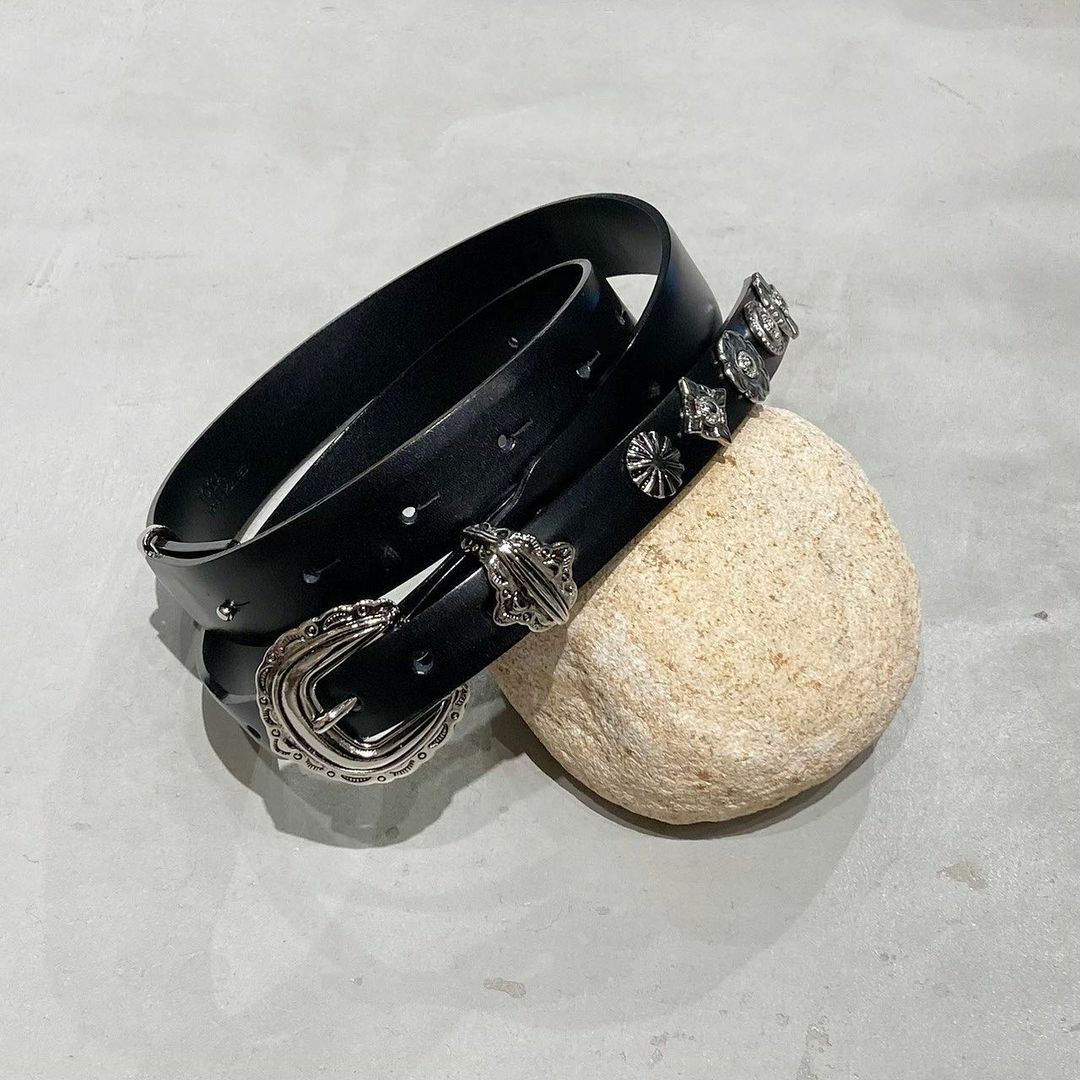 TOGA PULLA / Motif leather belt