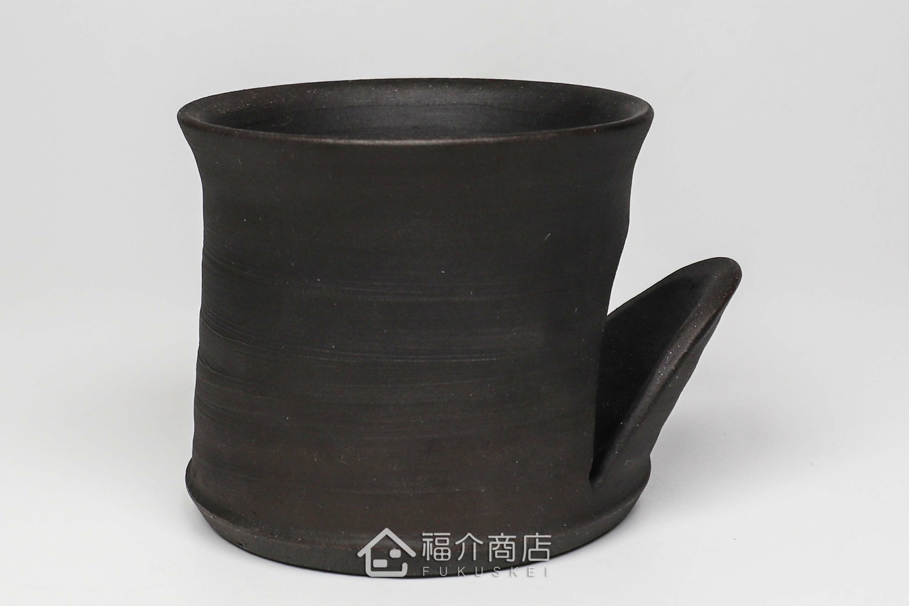 可將使用完的茶壺與壺蓋分開瀝乾的黑色蓋架