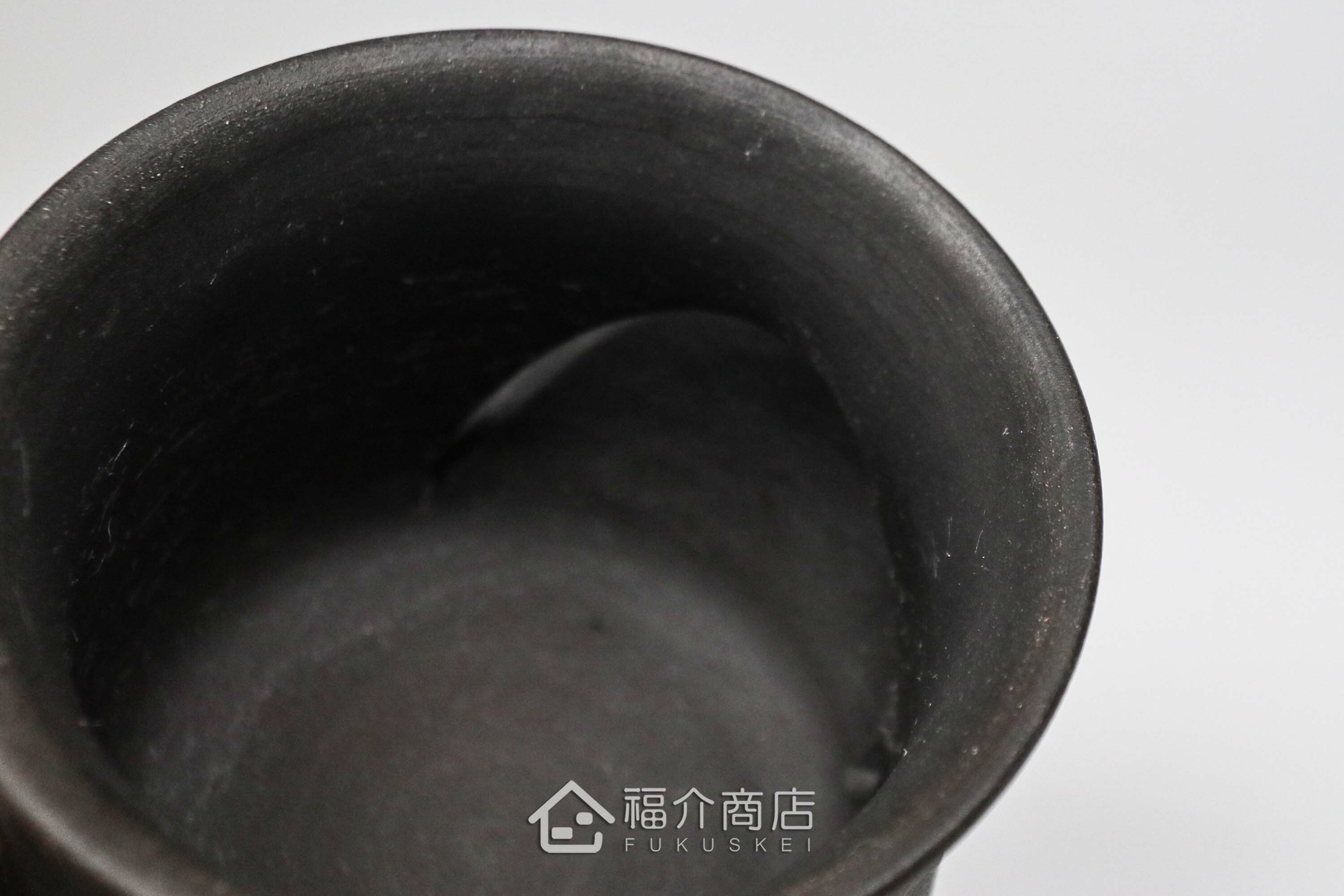 可將使用完的茶壺與壺蓋分開瀝乾的黑色蓋架