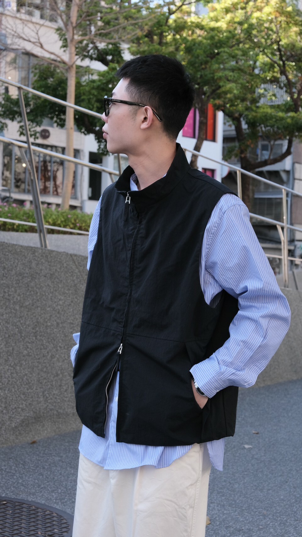 STILL BY HAND - Nylon Zip Up Vest / INK BLACK