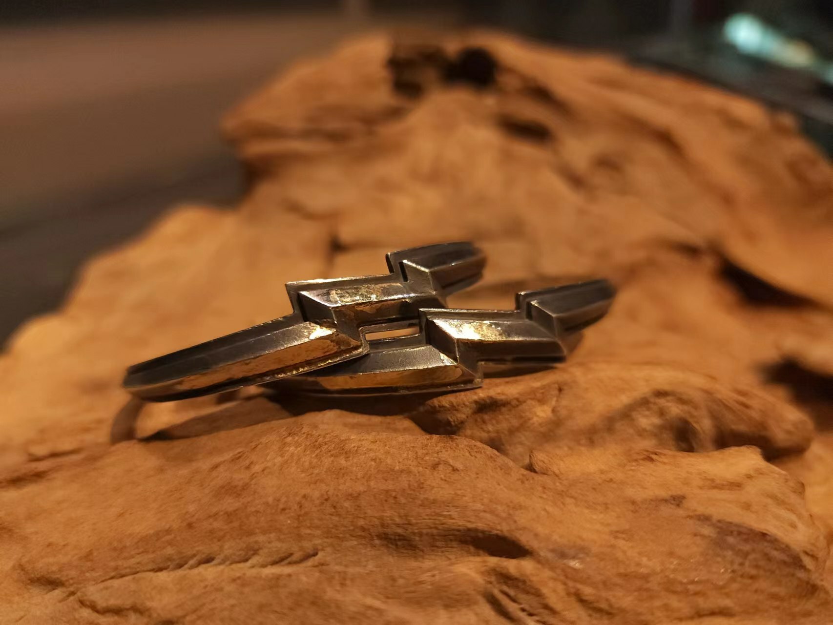 *Black Venom Jewelry- Freedom & Prayer 18K鎏金閃電手環