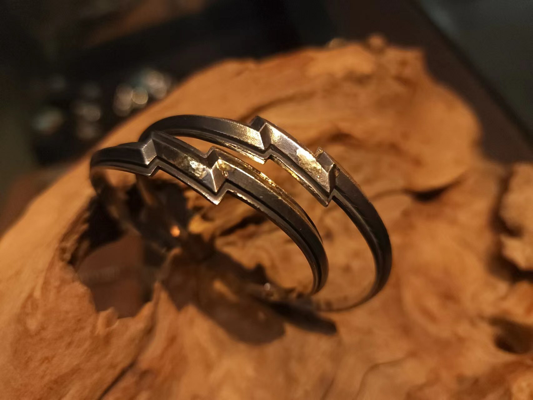 *Black Venom Jewelry- Freedom & Prayer 18K鎏金閃電手環