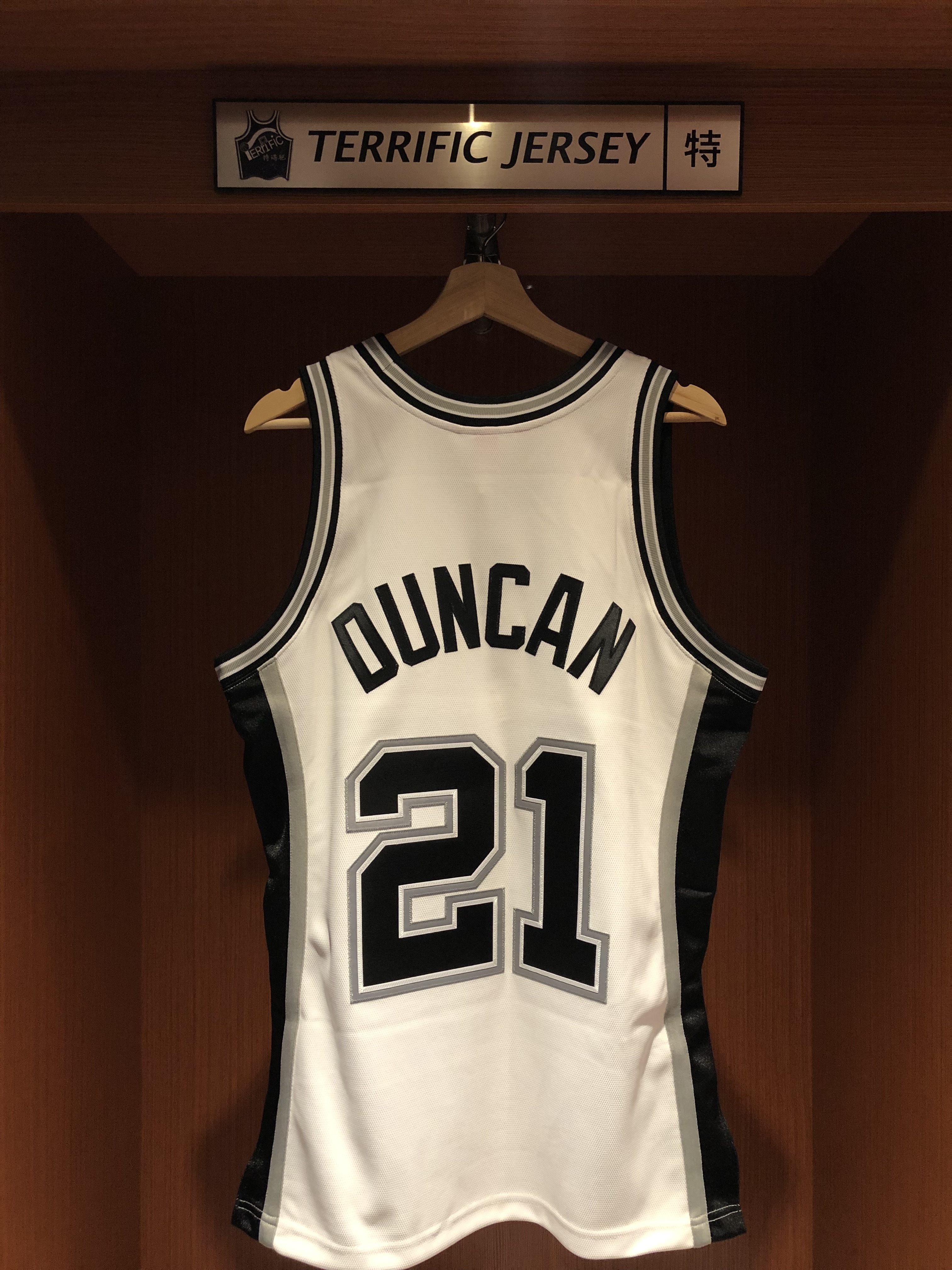 NBA球衣 Tim Duncan 聖安東尼奧馬刺 02-03白 冠軍章 金盃 M&N Authentic 球員版 電繡 全新