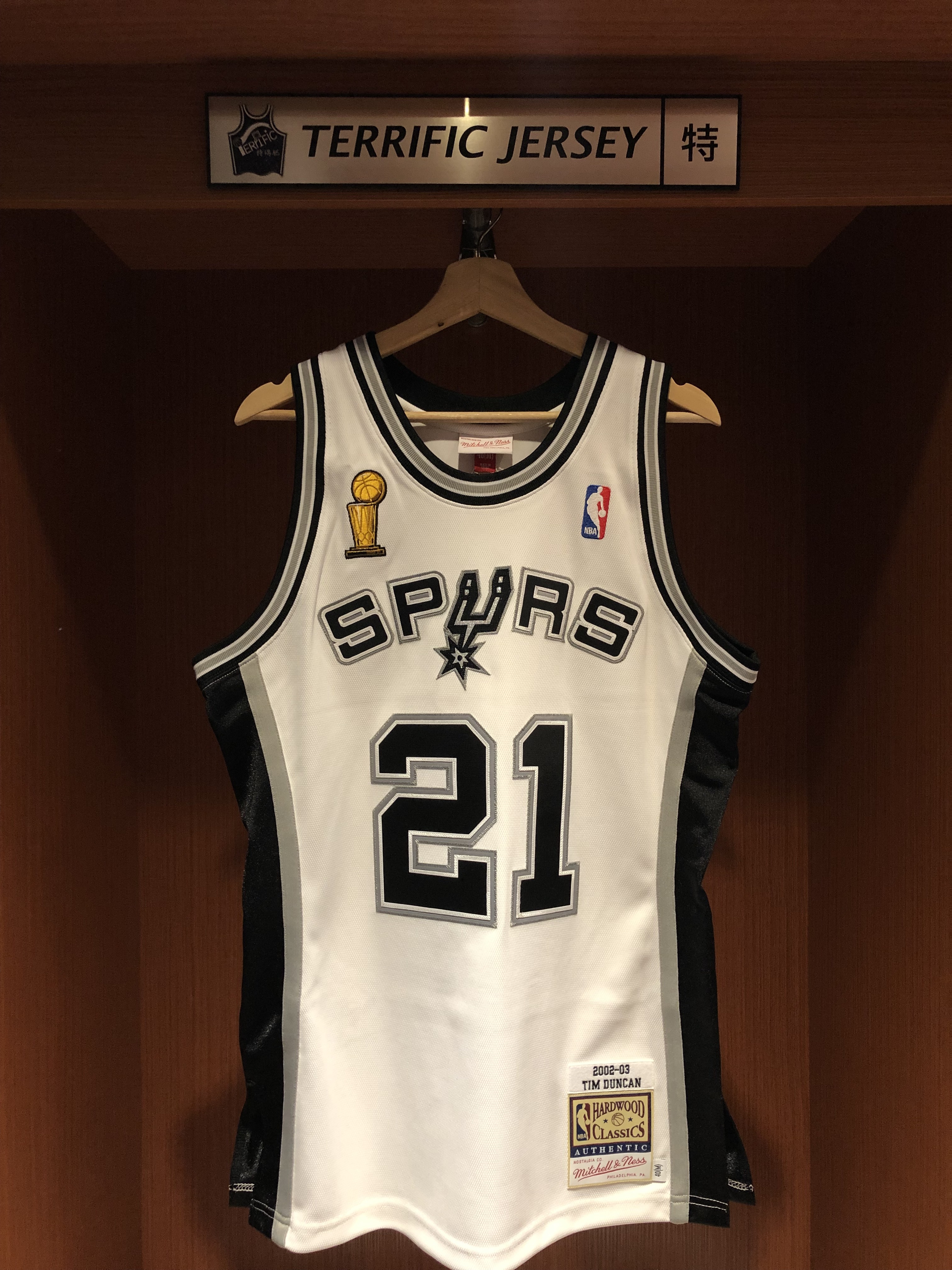 NBA球衣 Tim Duncan 聖安東尼奧馬刺 02-03白 冠軍章 金盃 M&N Authentic 球員版 電繡 全新