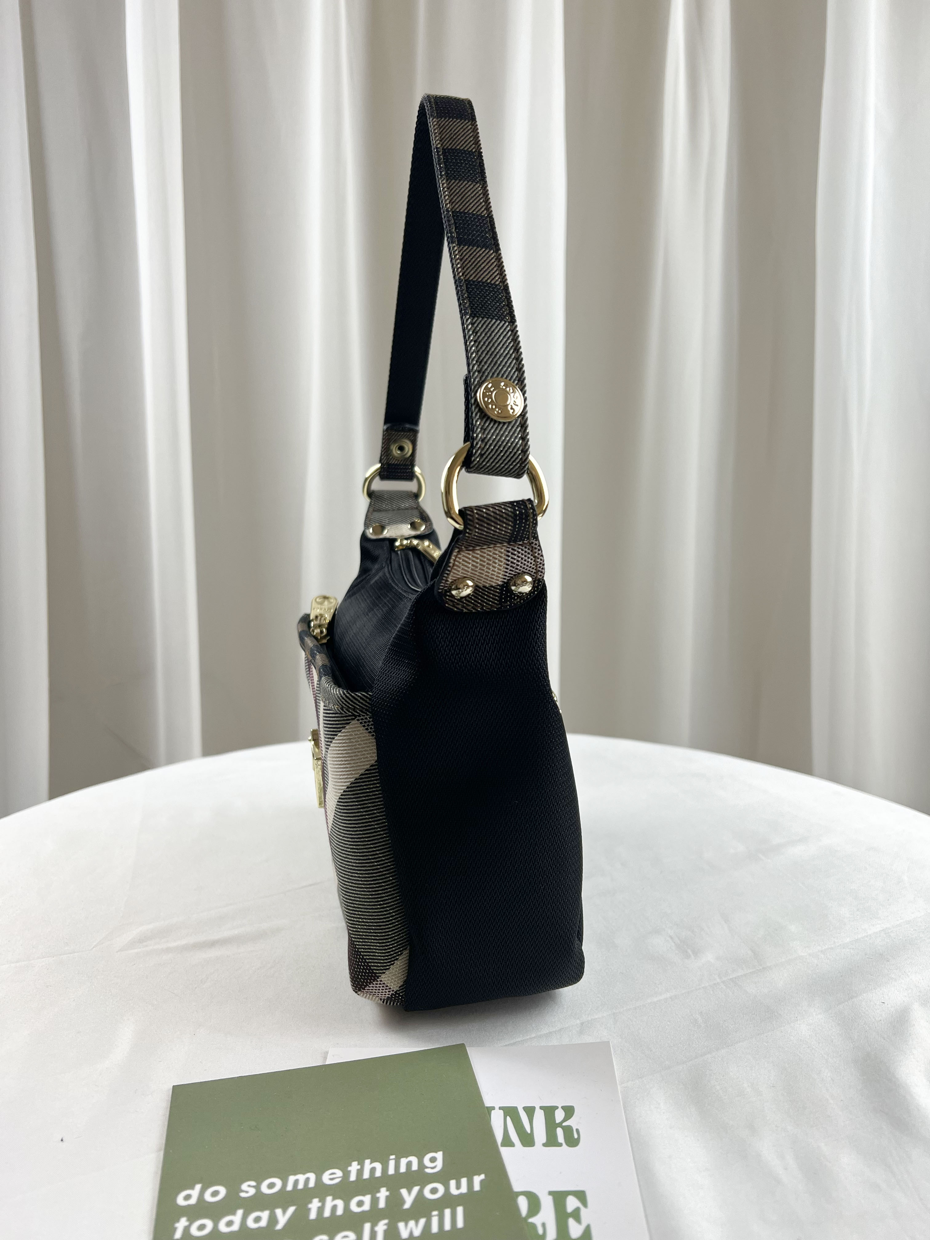 GOODS 金線大格黑拼色防潑水肩背包 / 側背包  #2503