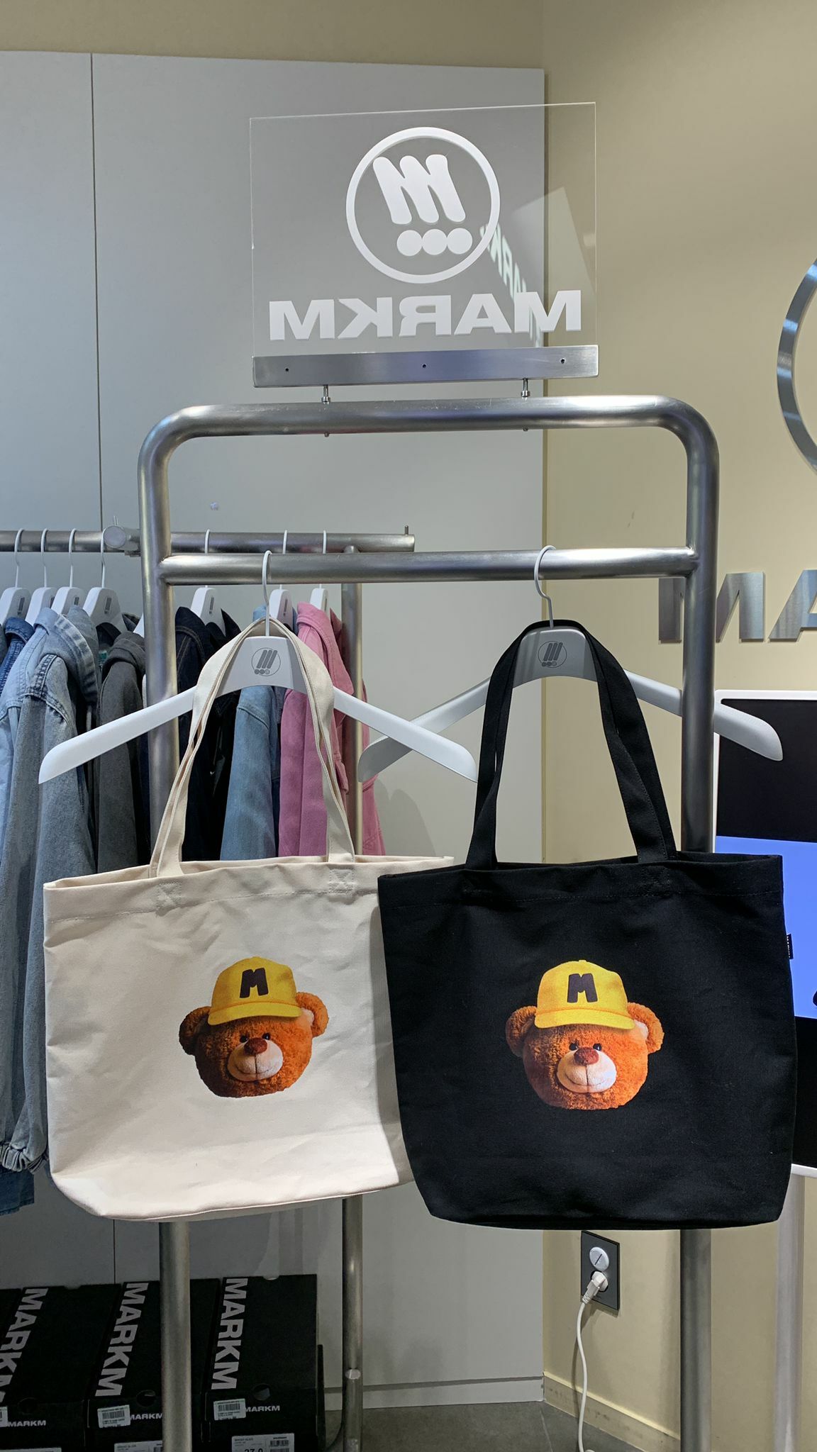 現貨🇰🇷 韓國潮牌 MARKM 小熊 帆布包 (AT 186)
