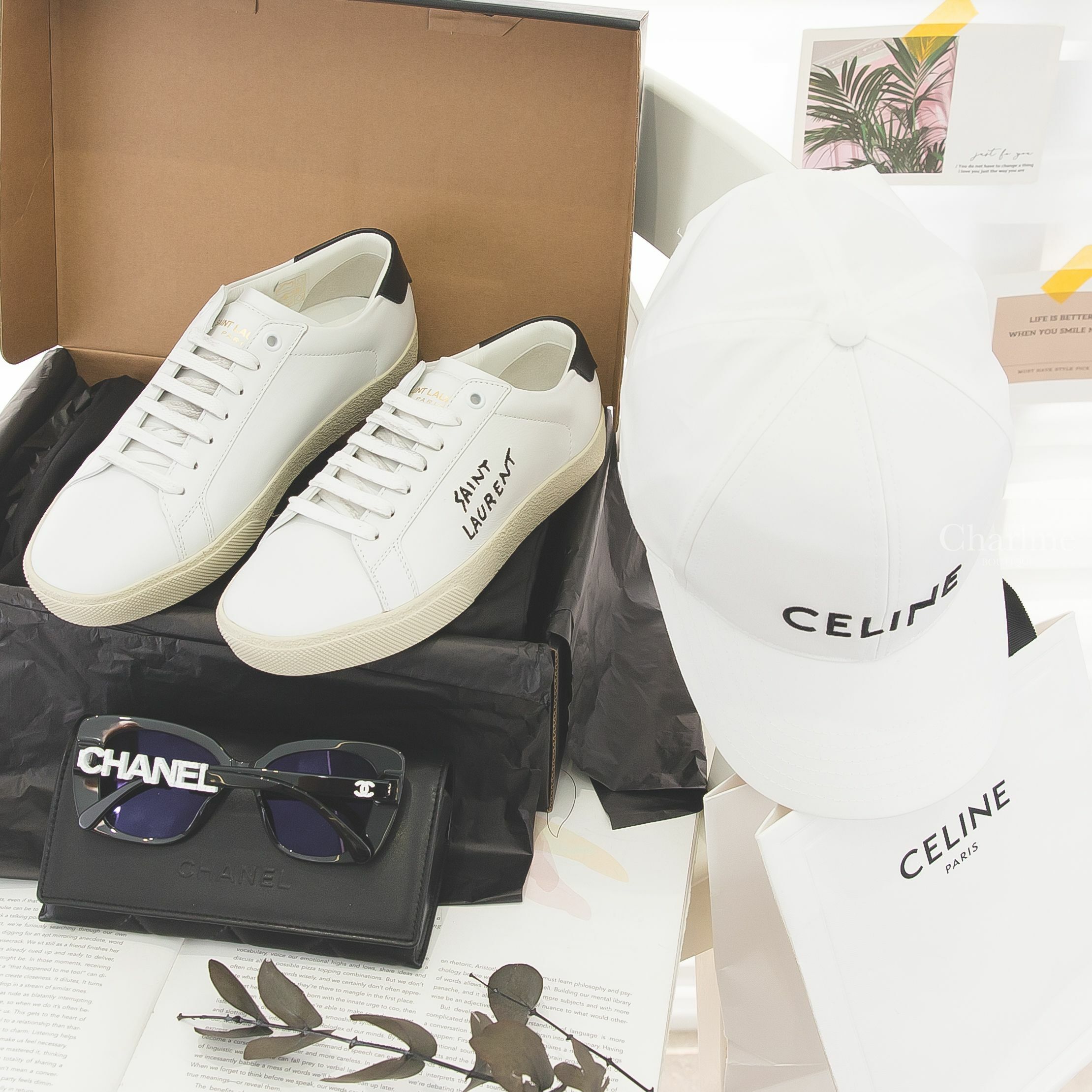 Saint Laurent 光學白小牛皮黑尾側邊黑色刺繡 Logo 運動鞋,Chanel 黑色方框側邊白鑽 Chanel 太陽眼鏡,Celine 白色刺繡黑字棉質棒球帽-Charline Boutique 精品代購