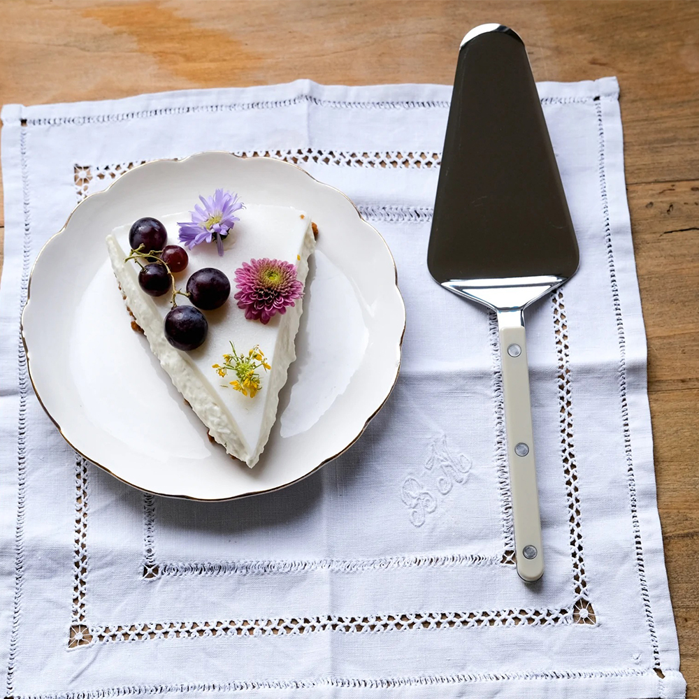 SABRE | Bistrot 復古酒館鈕扣系列 | 塔派鏟 | 亮面 | 卡其色