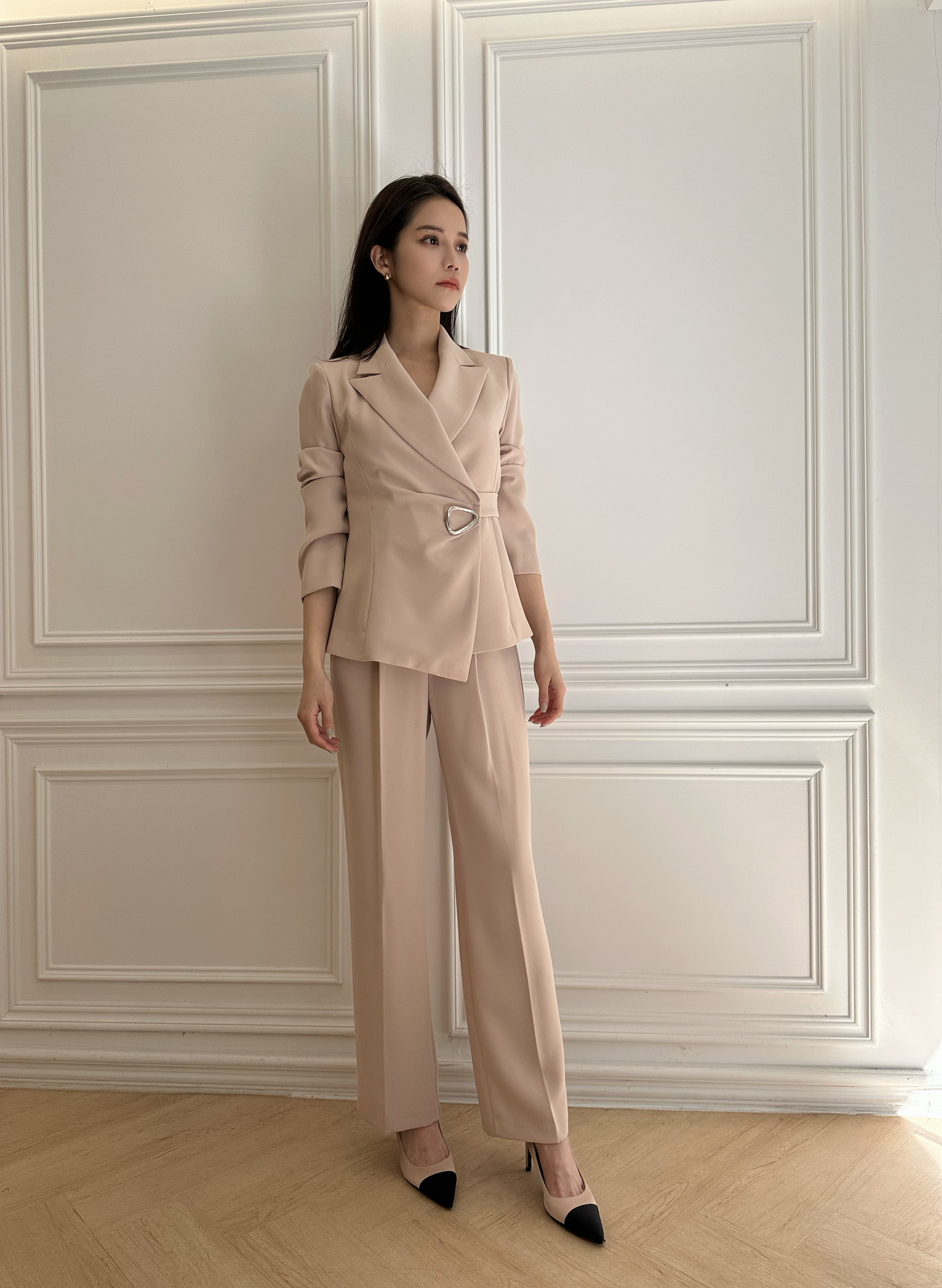 側銀三角釦套裝