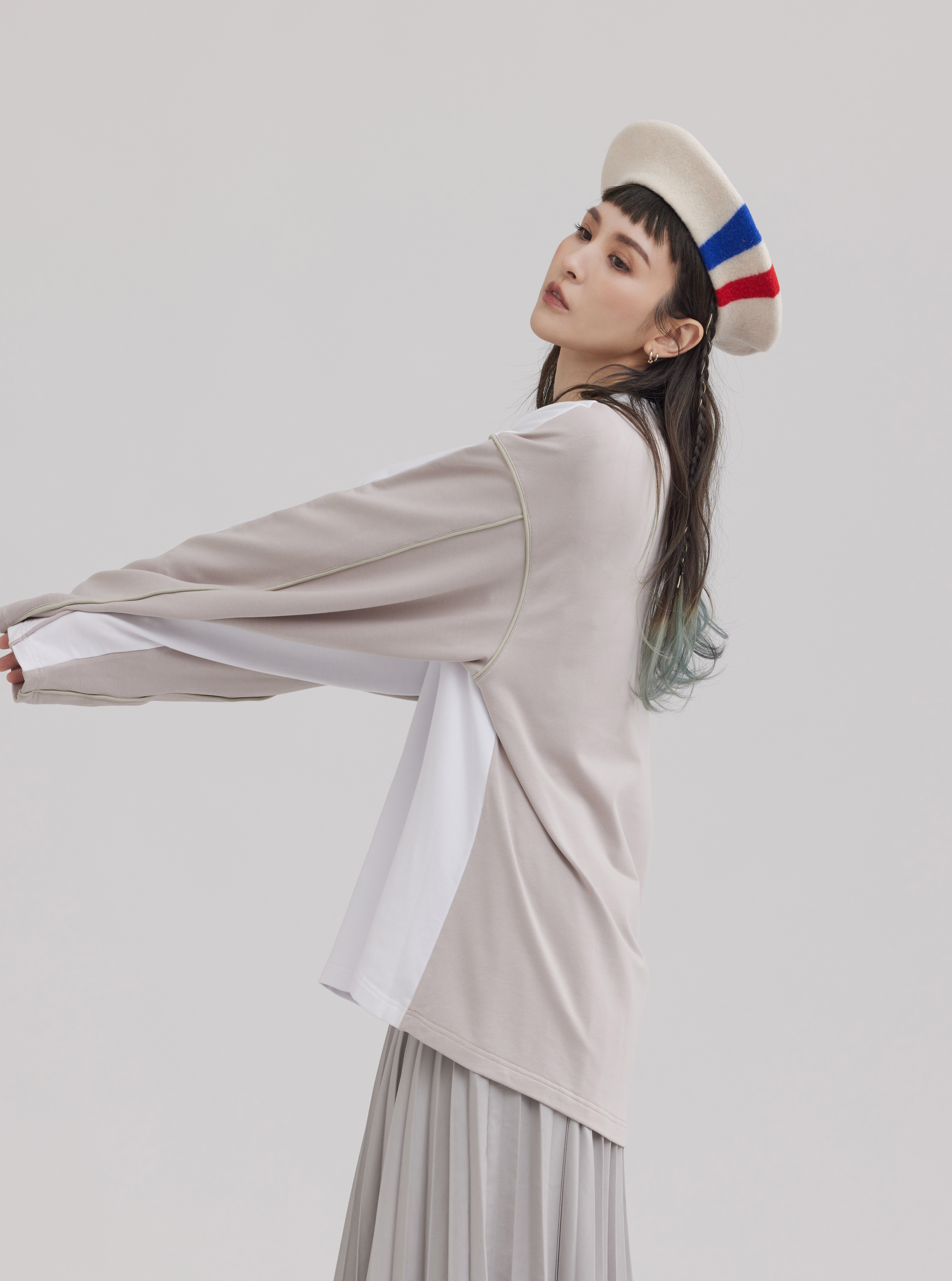 RETEM03 Contrast Panel Tee | White