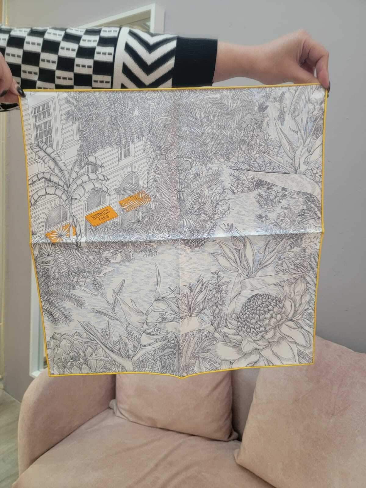 Faubourg Tropical Detail scarf 45 yellow